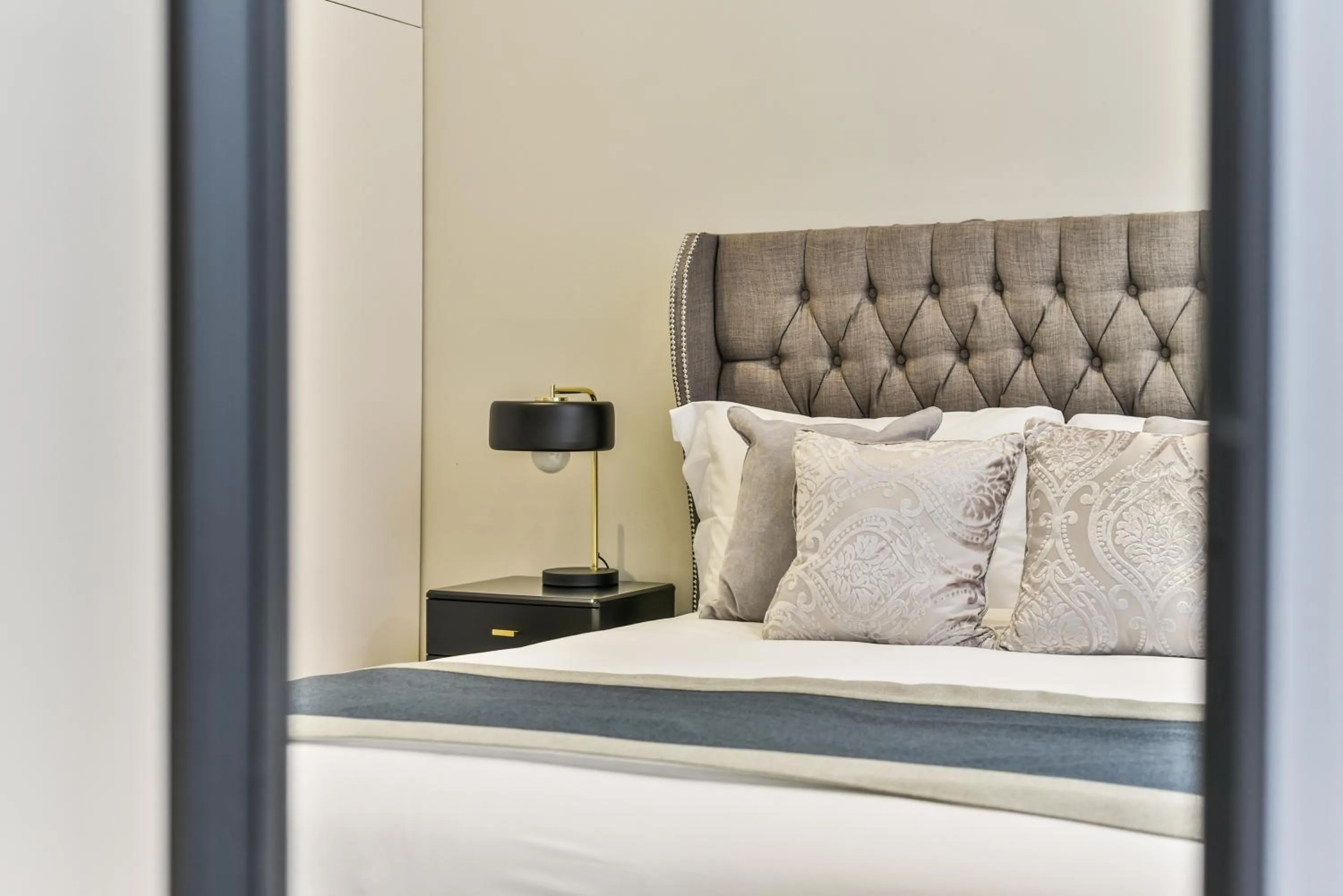 Bed in Avari Apartments - Hatton Collection