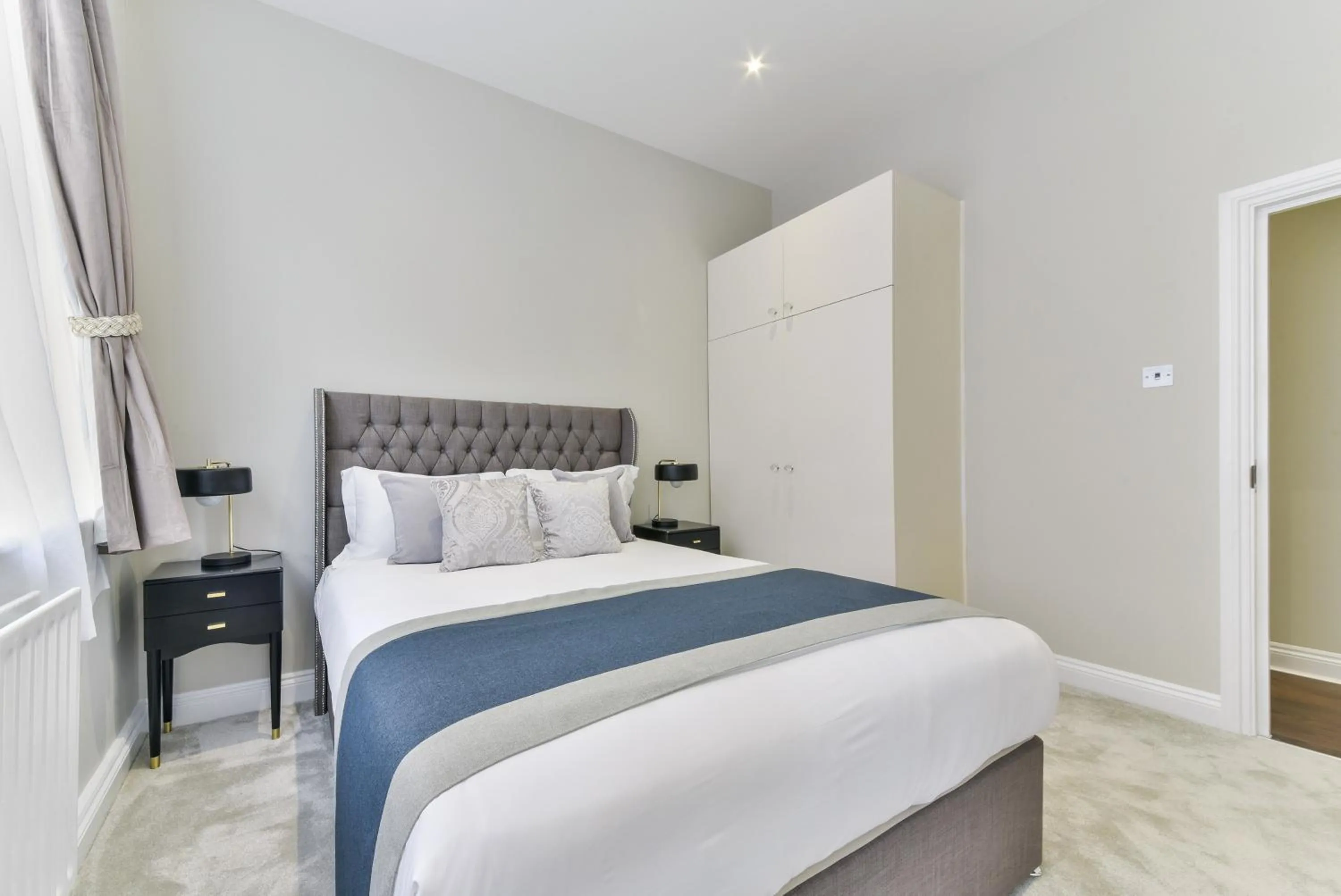 Bed in Avari Apartments - Hatton Collection