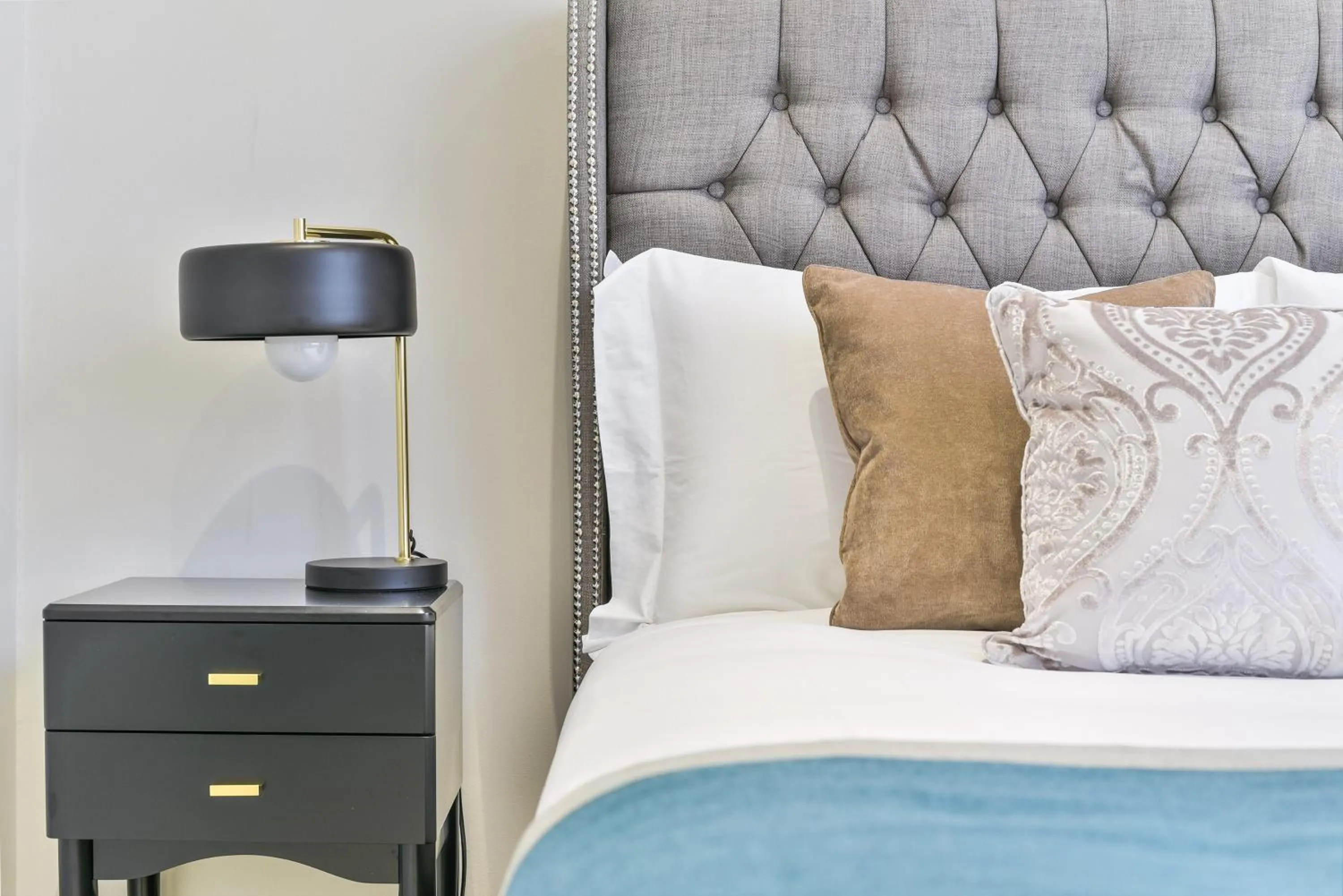 Bed in Avari Apartments - Hatton Collection