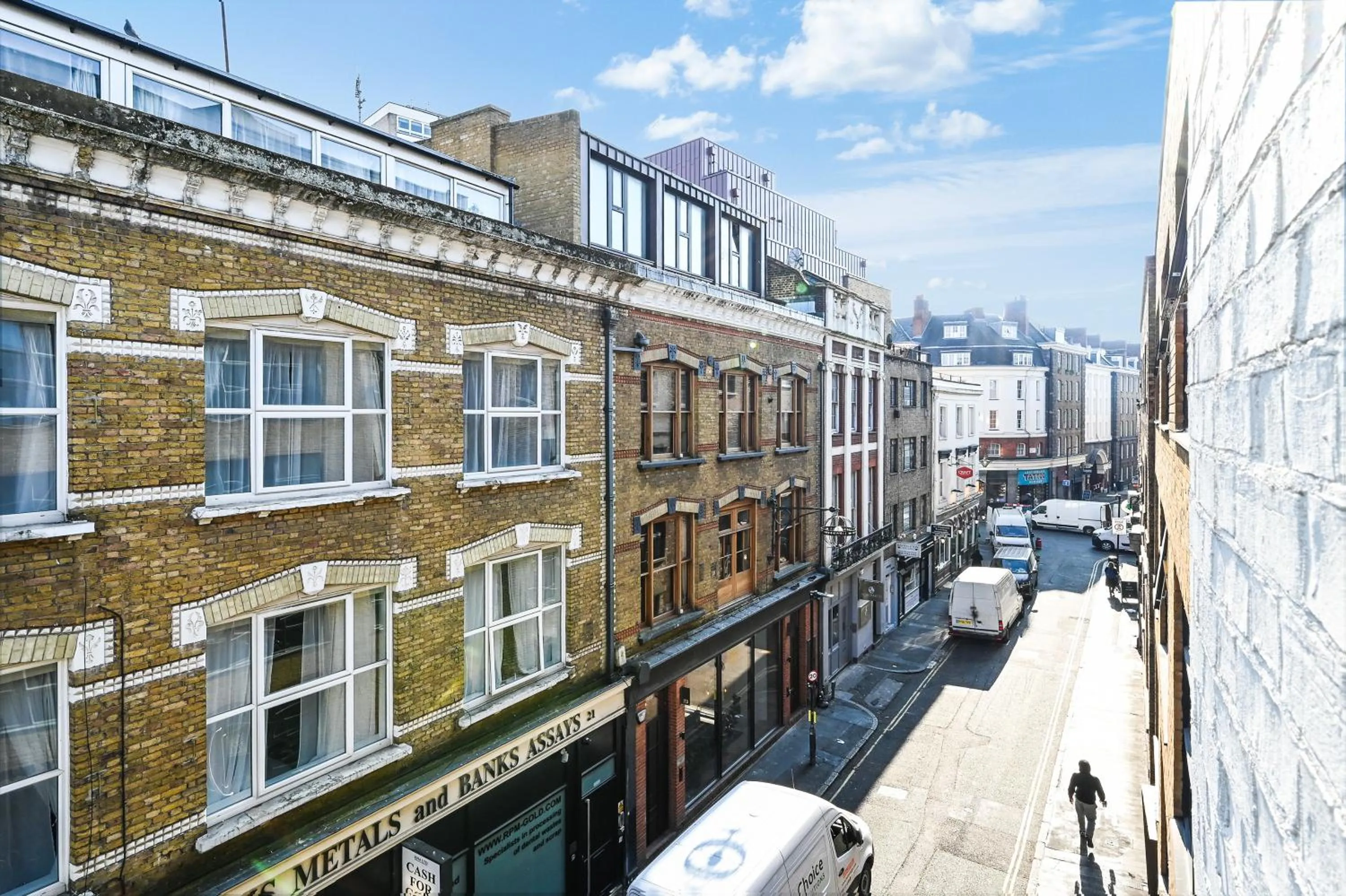 Neighbourhood in Avari Apartments - Hatton Collection