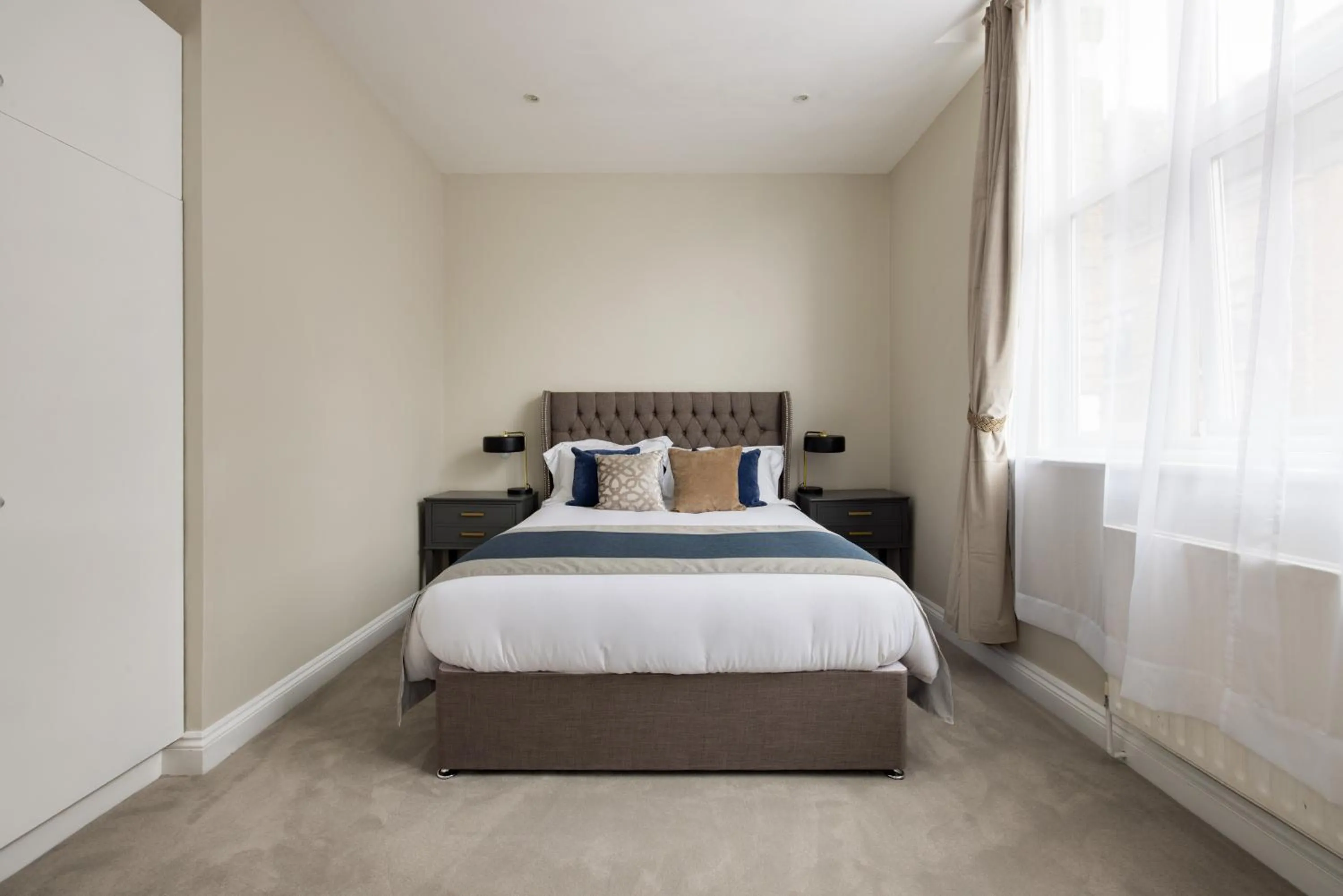 Bed in Avari Apartments - Hatton Collection