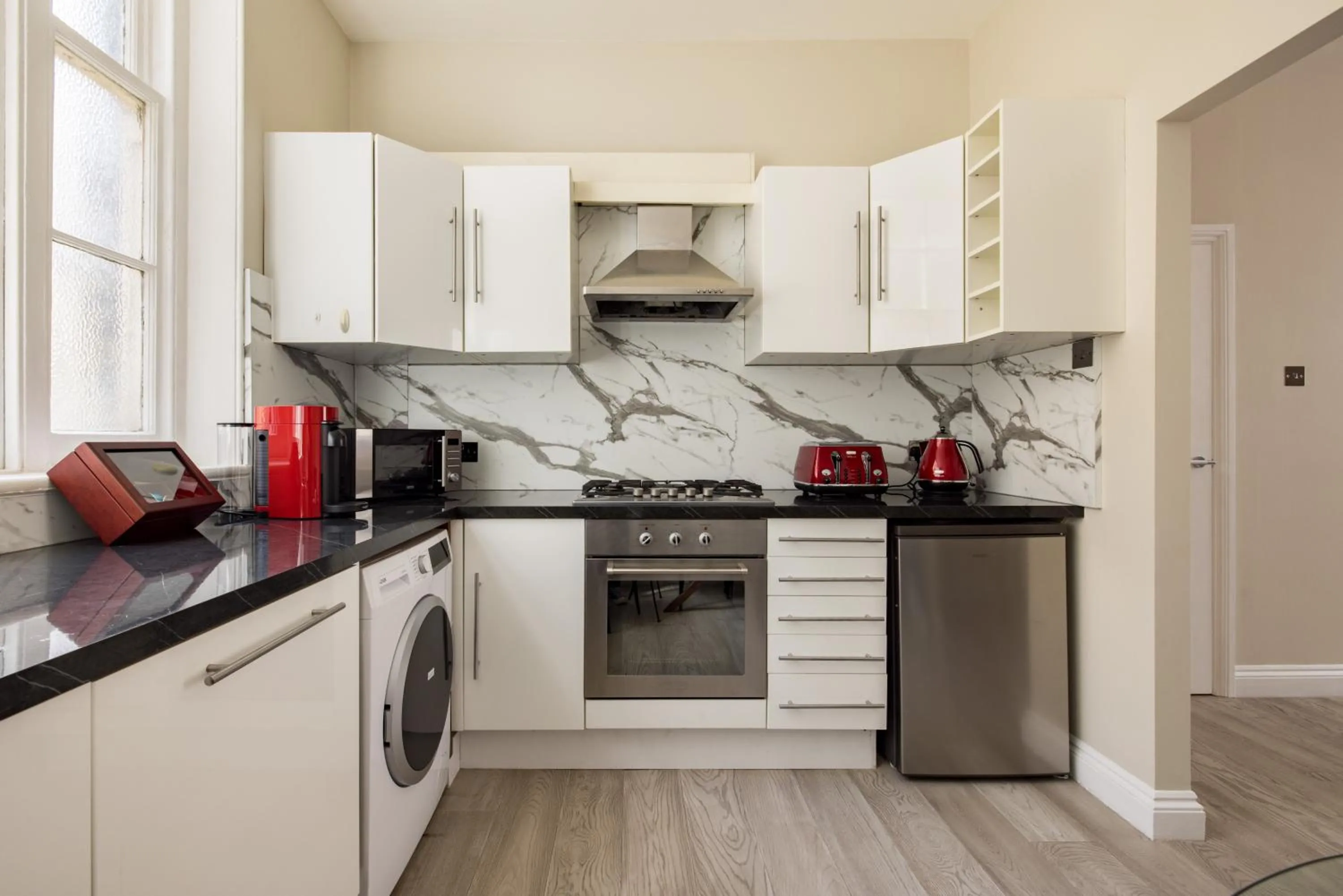 Coffee/tea facilities in Avari Apartments - Hatton Collection