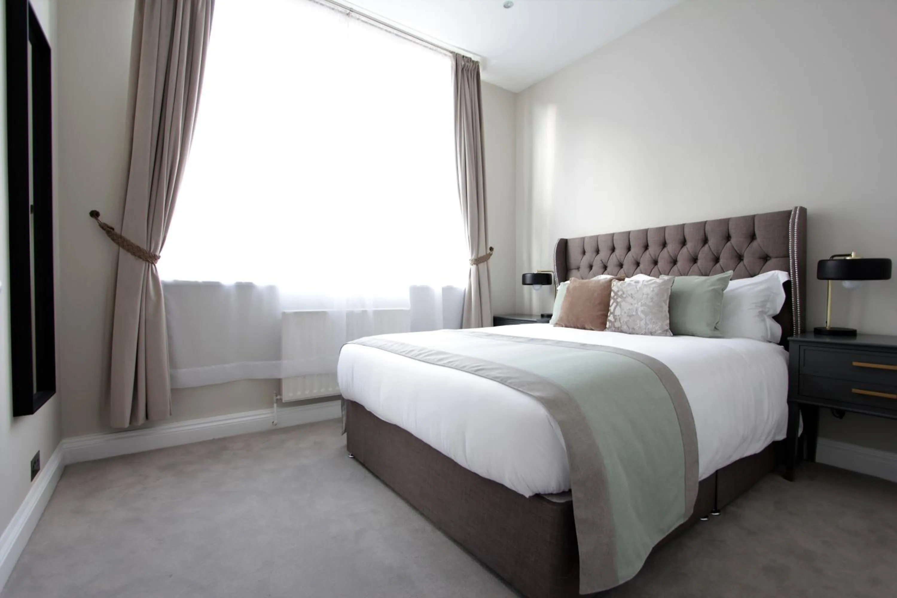 Bed in Avari Apartments - Hatton Collection