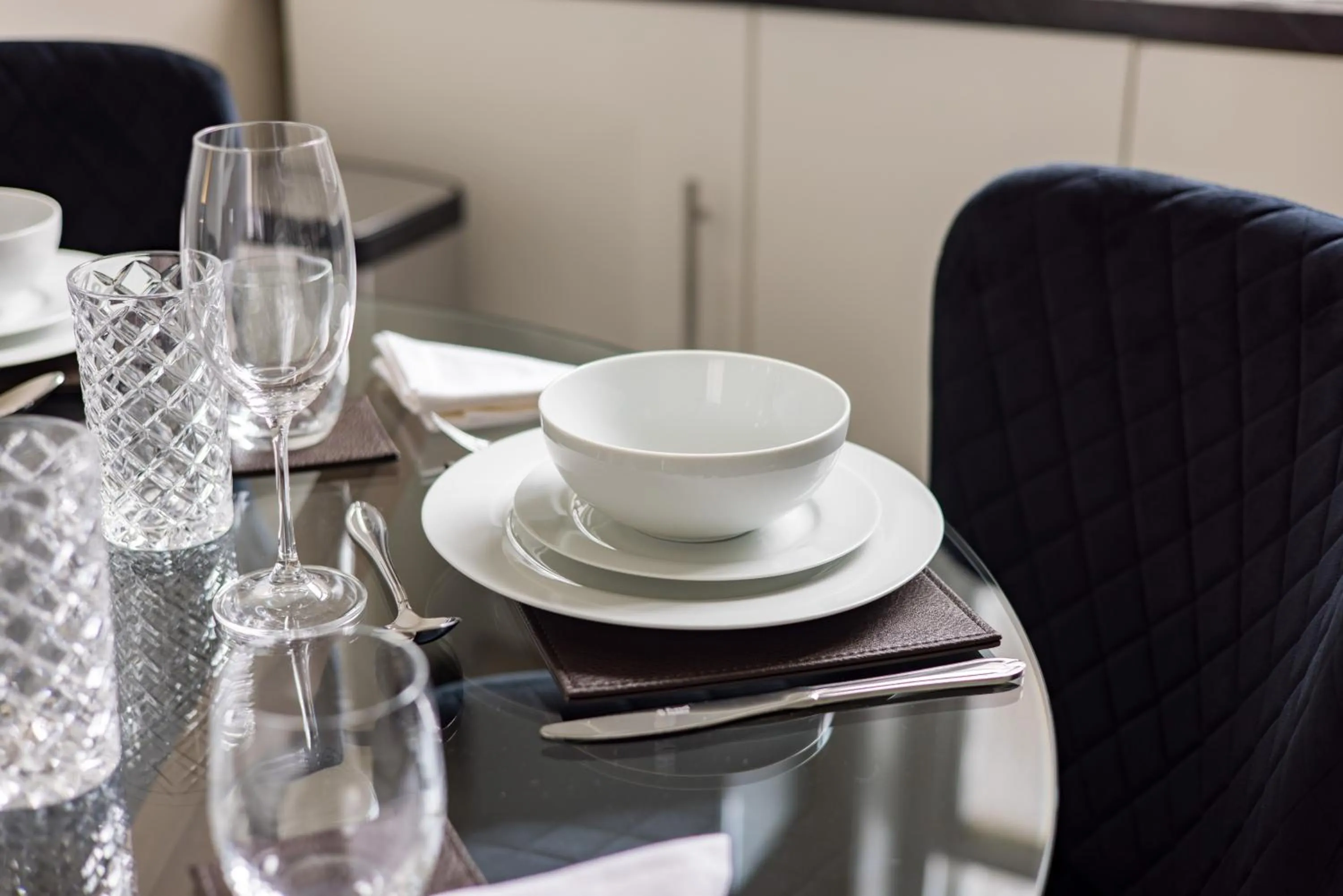 Food and drinks in Avari Apartments - Hatton Collection