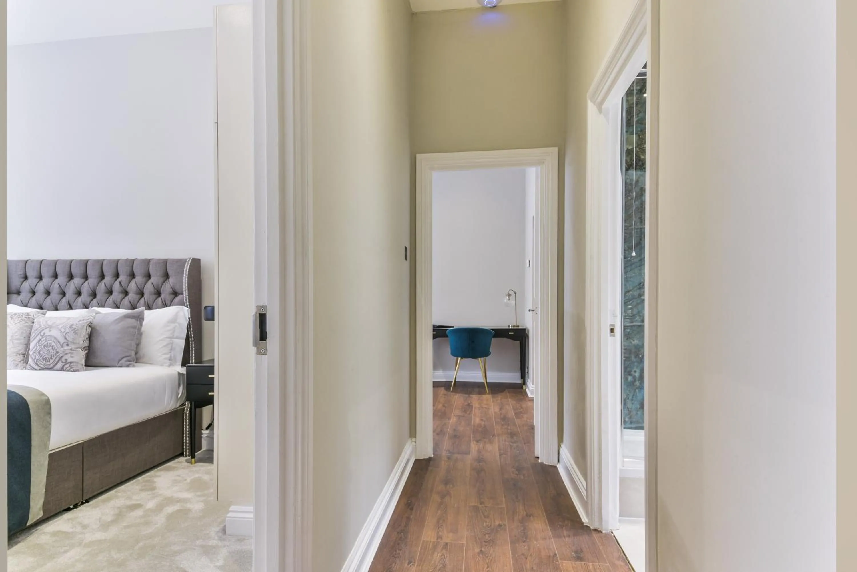 Living room, Bed in Avari Apartments - Hatton Collection