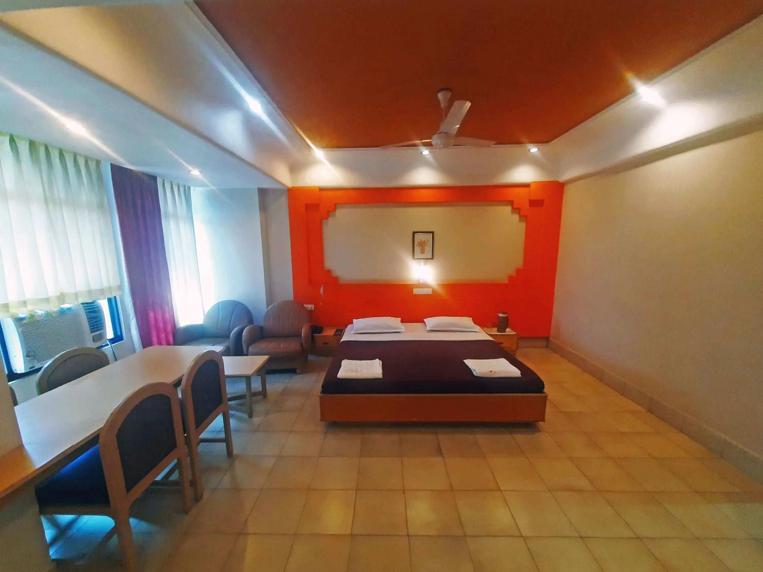 Bedroom in Sanman Deluxe Lodge