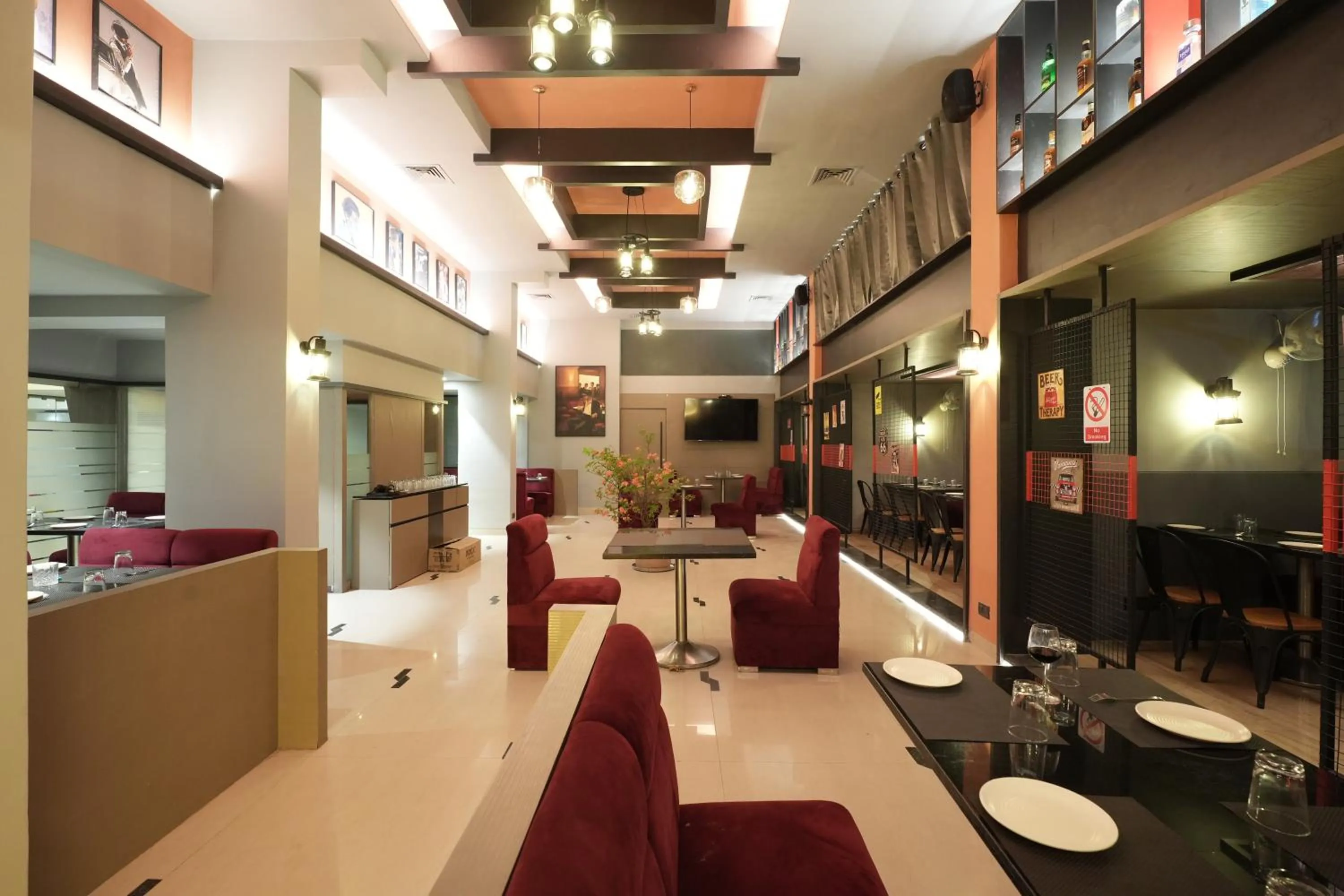 Restaurant/places to eat in Hotel City Symphony