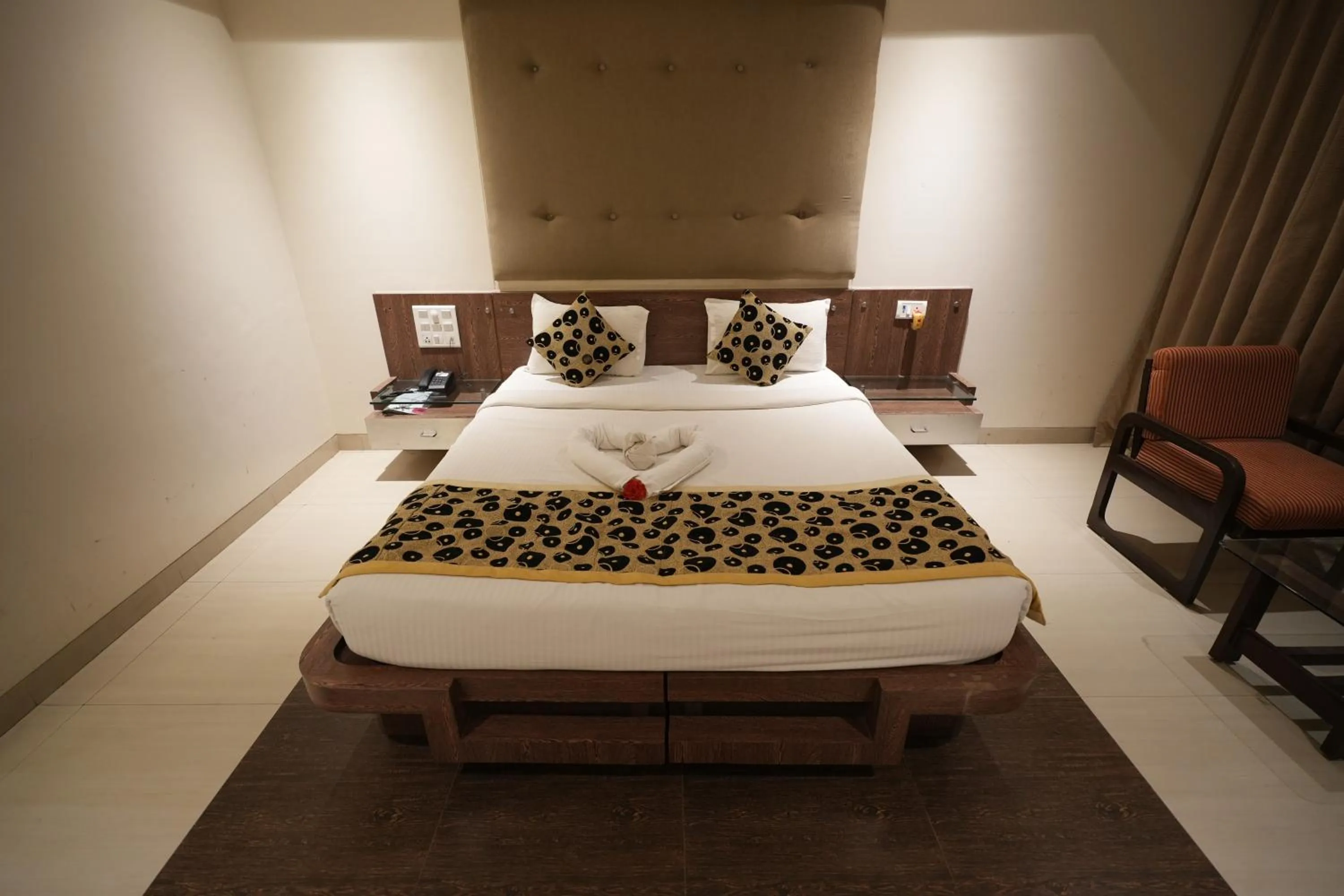 Bed in Hotel City Symphony