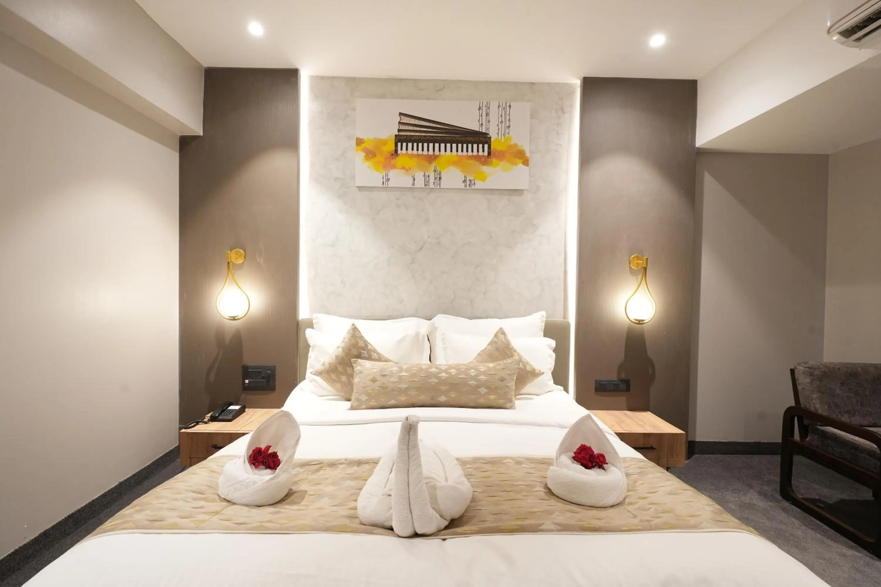 Bedroom, Bed in Hotel City Symphony