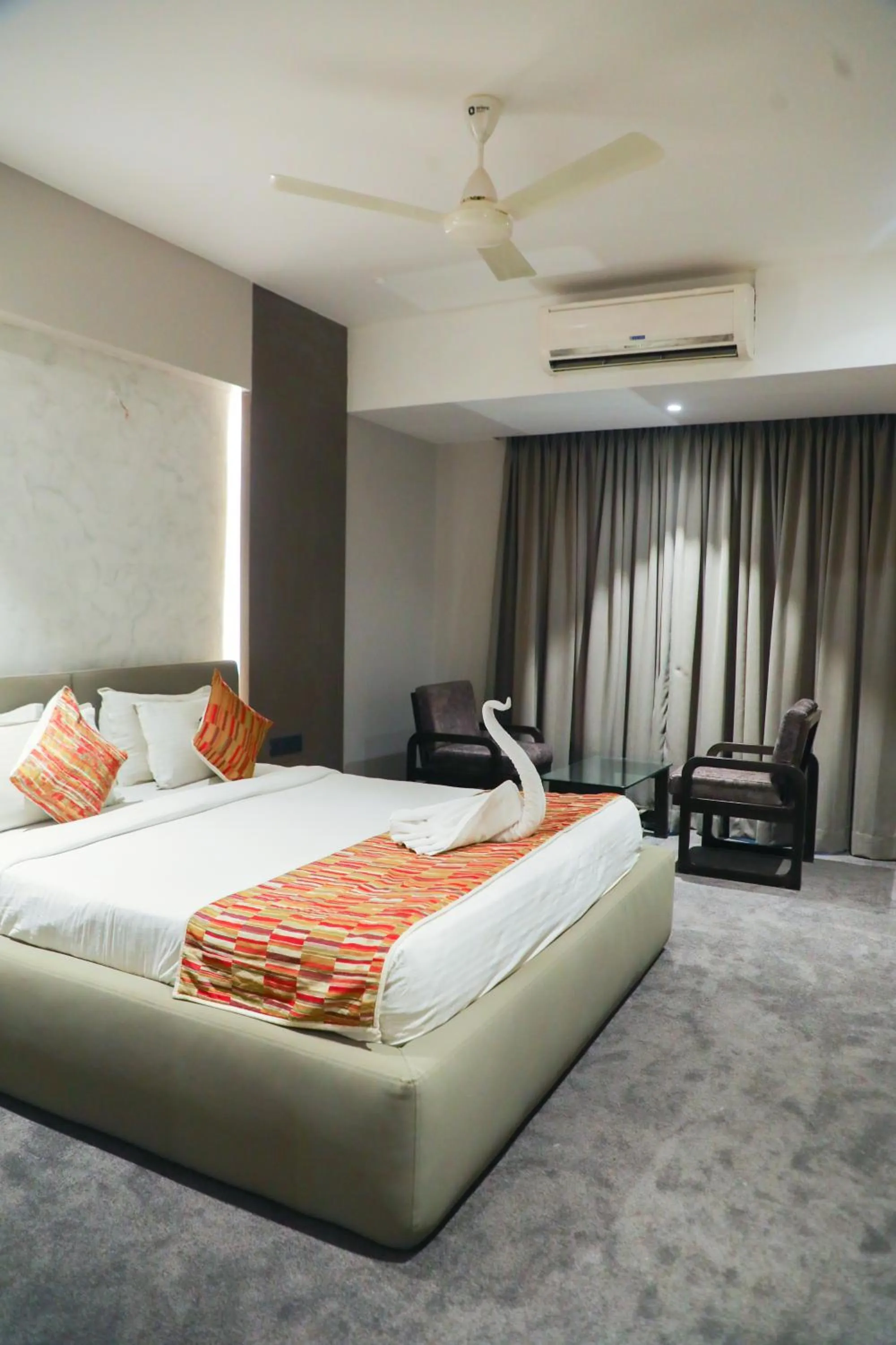 Bed in Hotel City Symphony