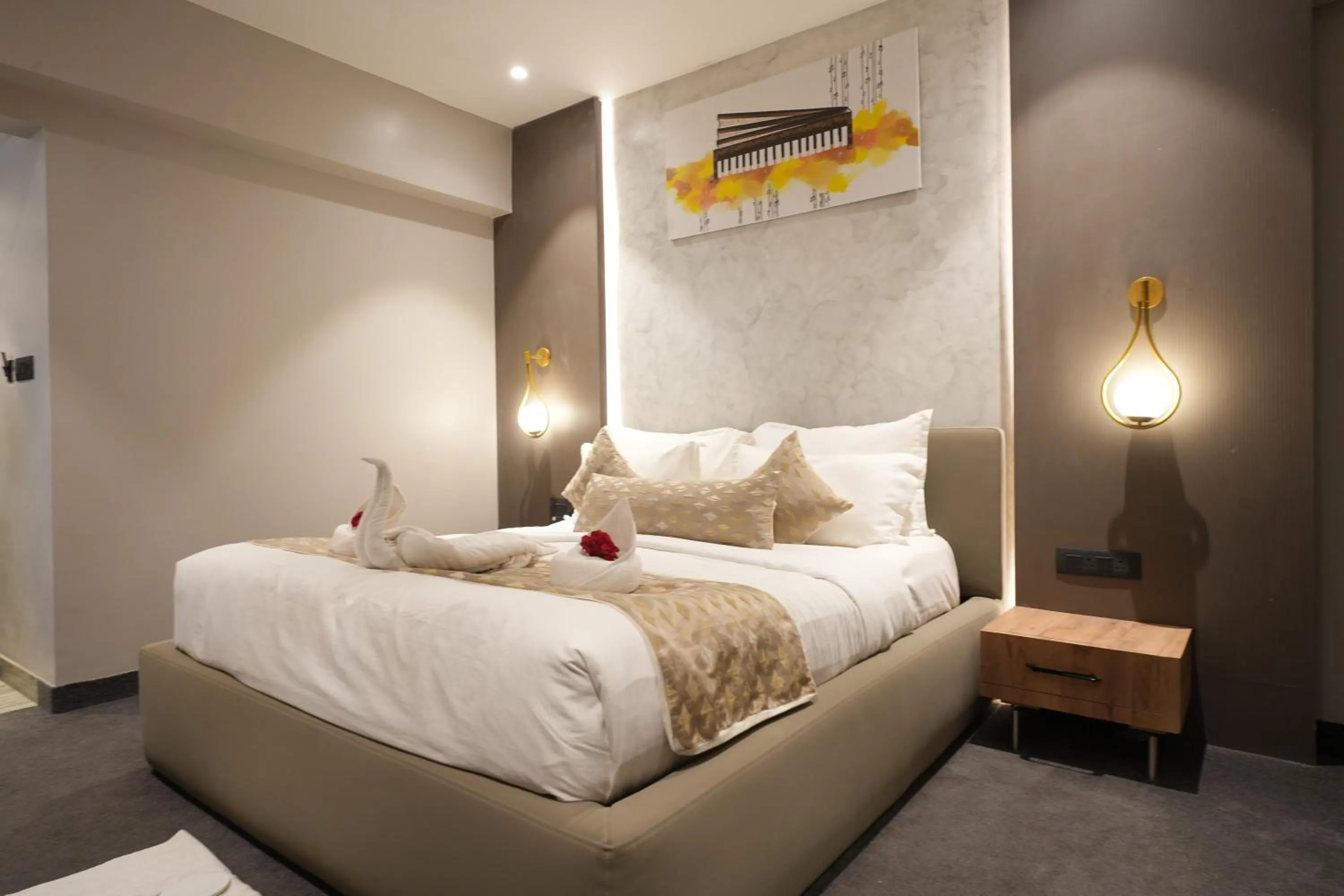 Bed in Hotel City Symphony