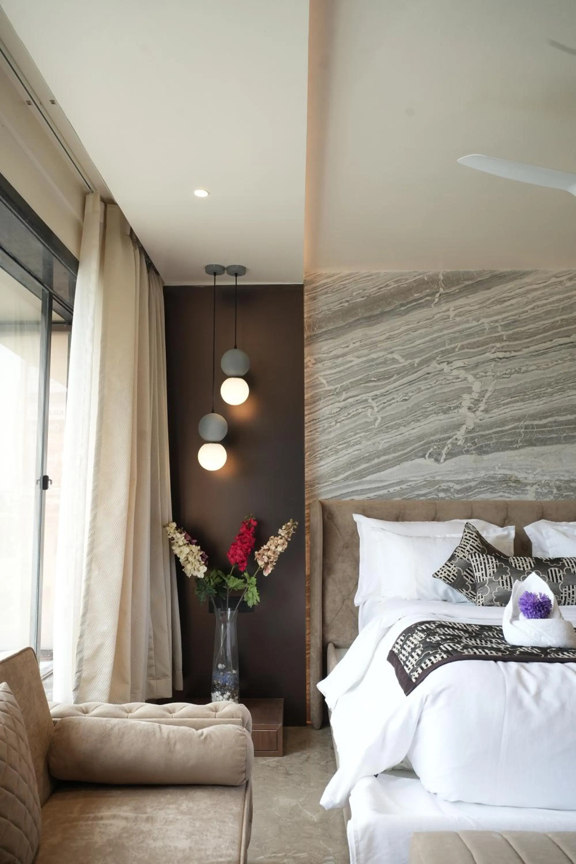 Bed in Hotel City Symphony