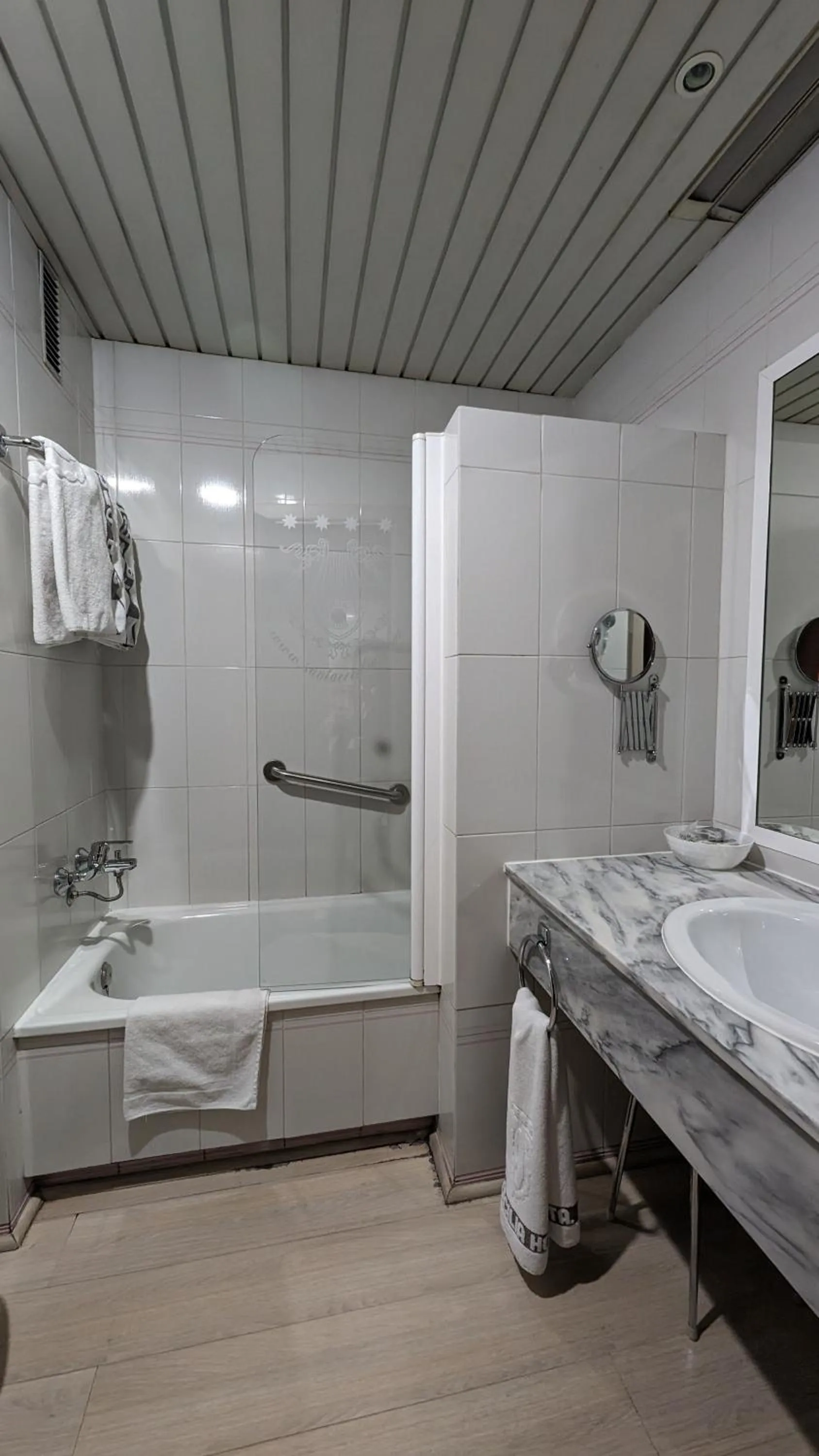 Property building in Hotel Santa Cecilia