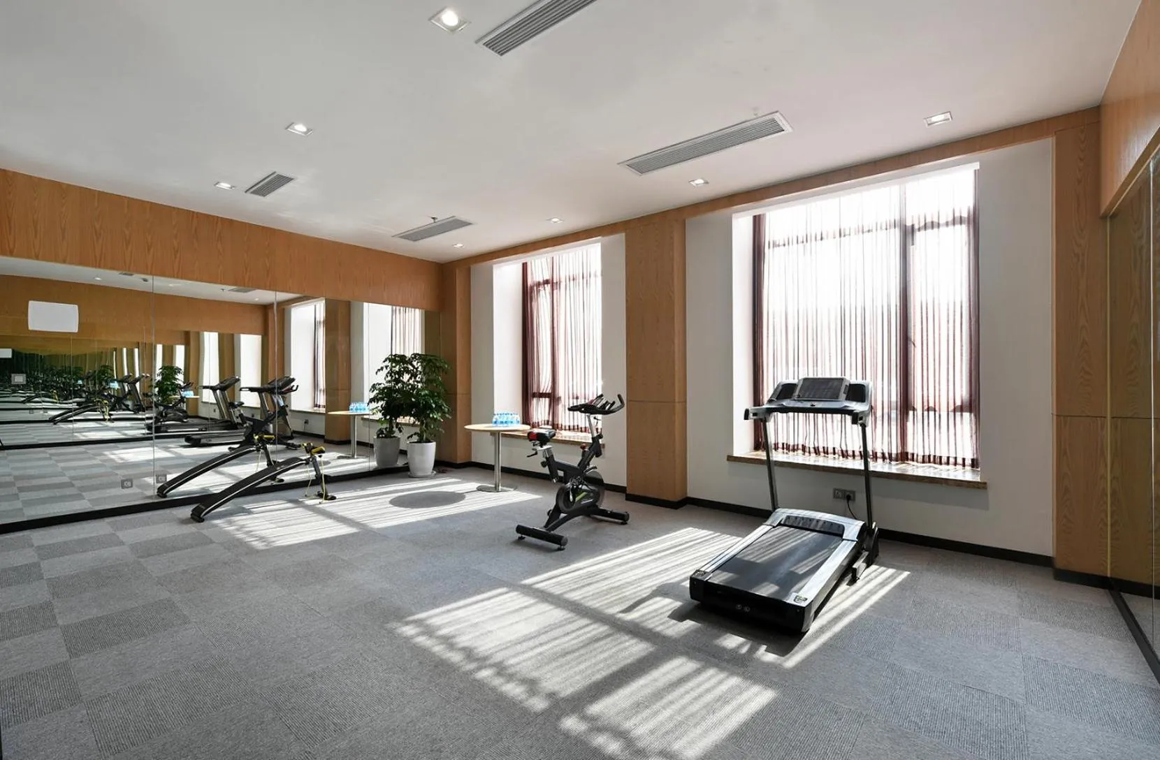 Fitness centre/facilities in Mehood Theater Hotel, Shanghai Jinqiao
