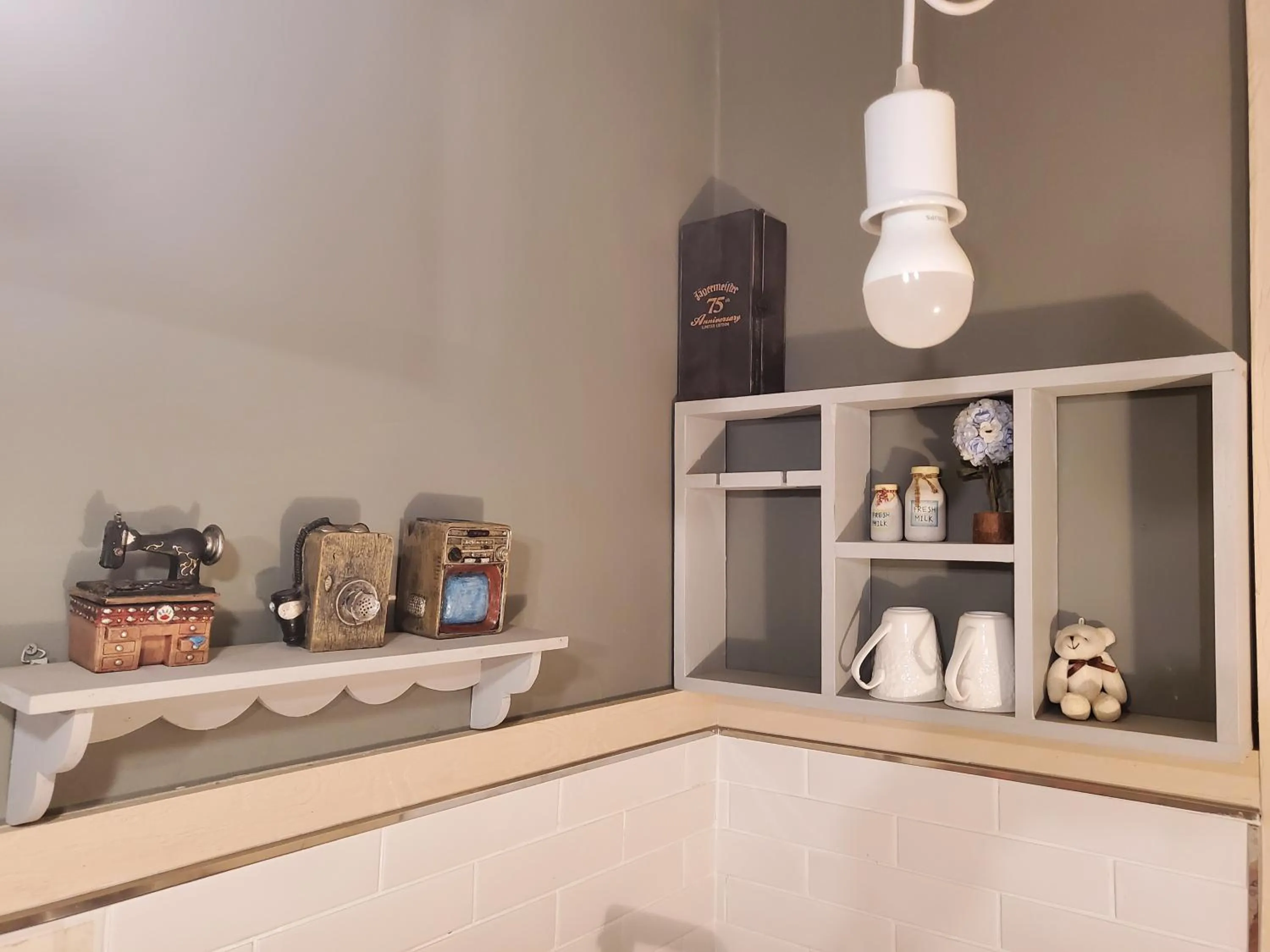 Olive Vanilla Pension