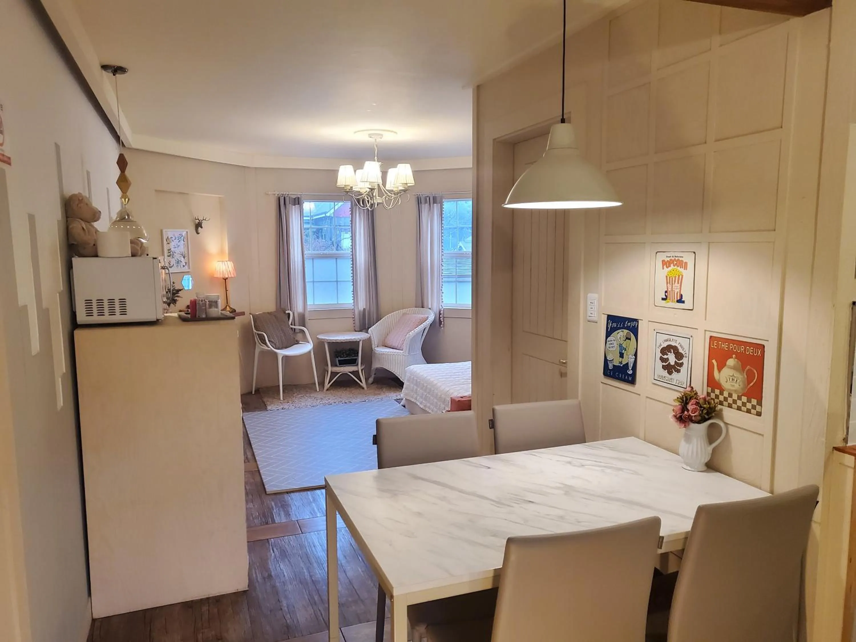 Olive Vanilla Pension