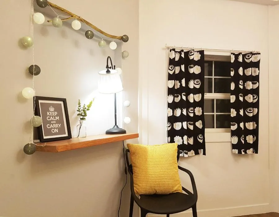 Olive Vanilla Pension