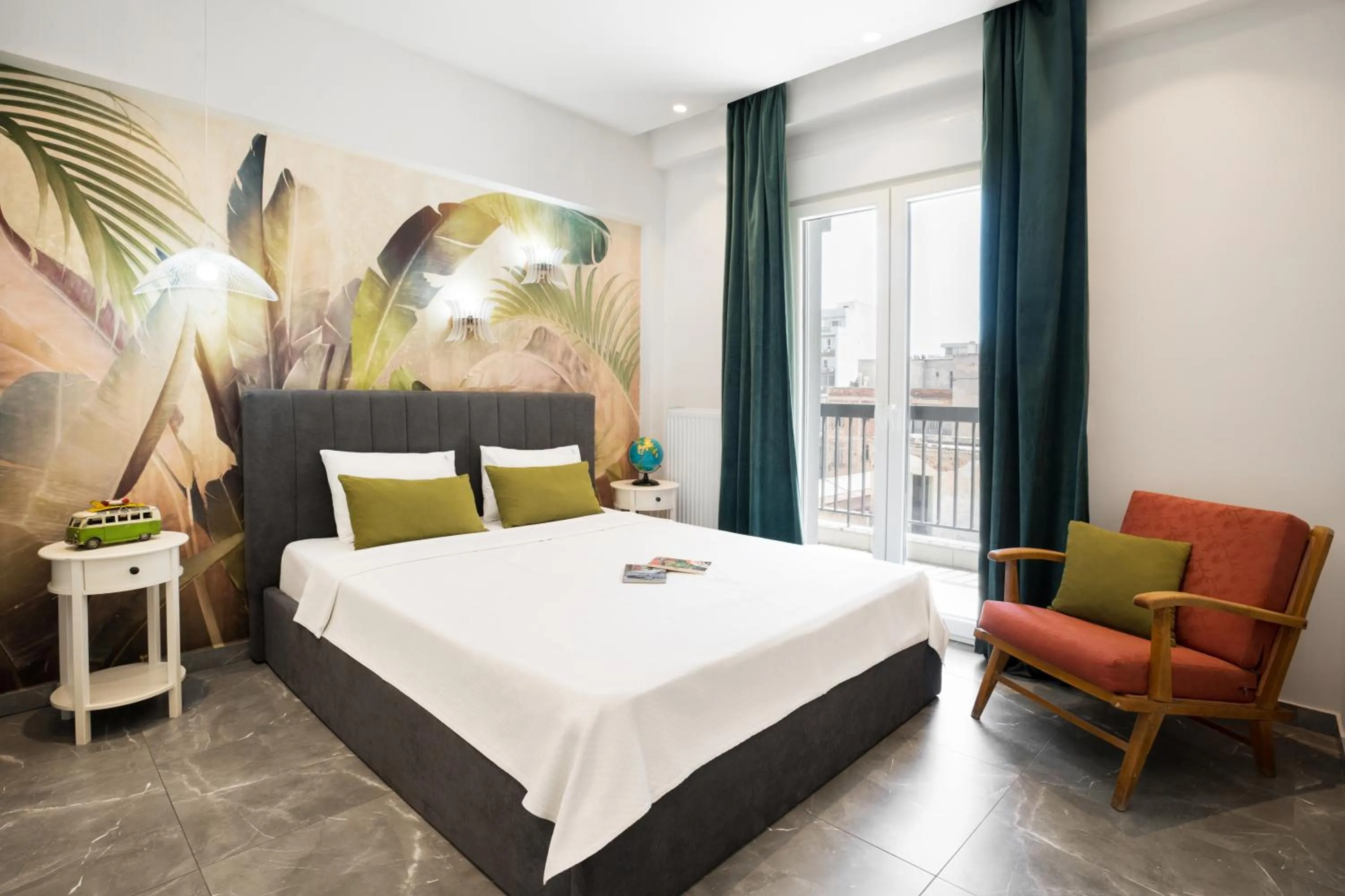 Photo of the whole room, Bed in The Caravan Apartments