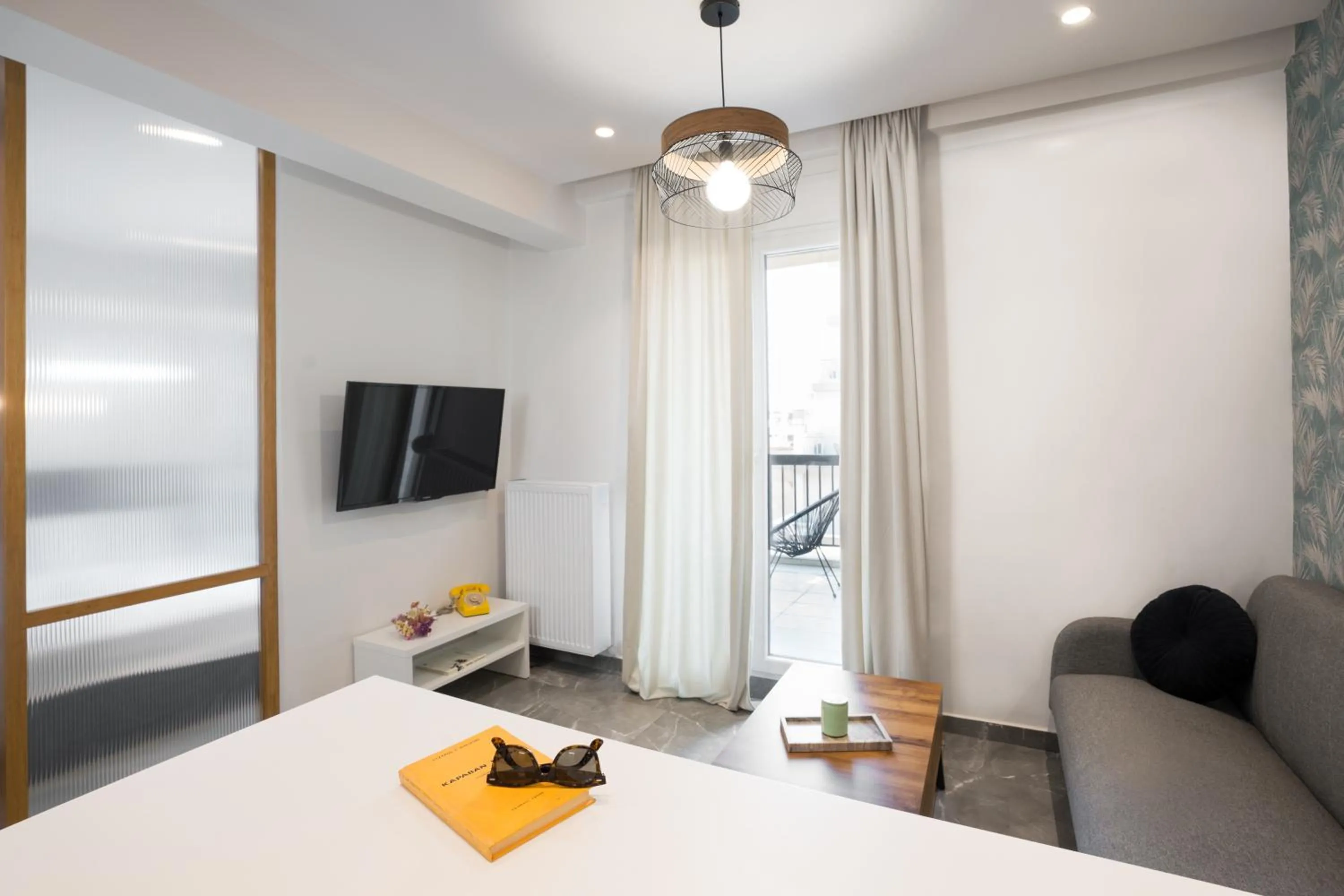 Bedroom, Bed in The Caravan Apartments