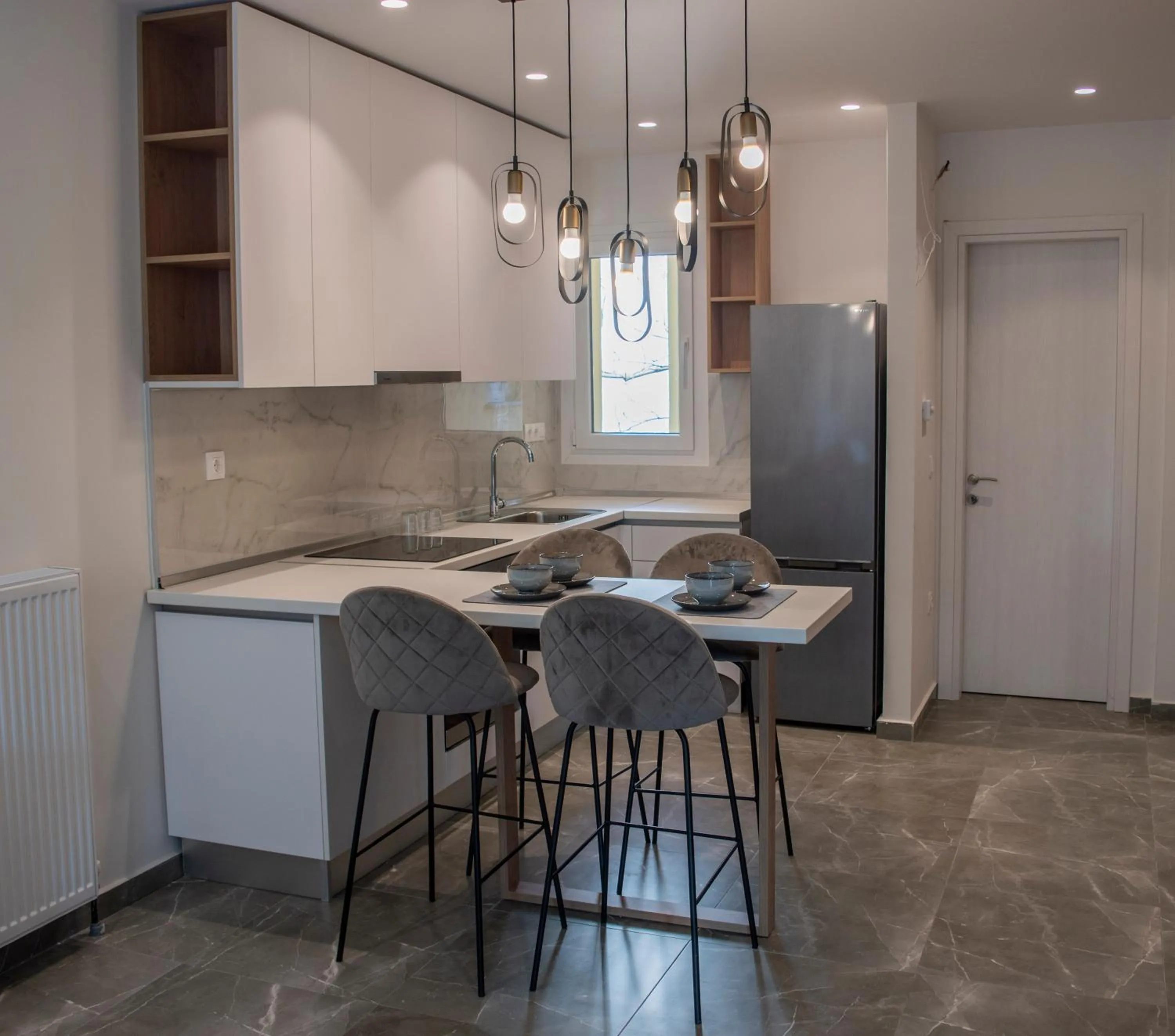 Kitchen or kitchenette in The Caravan Apartments