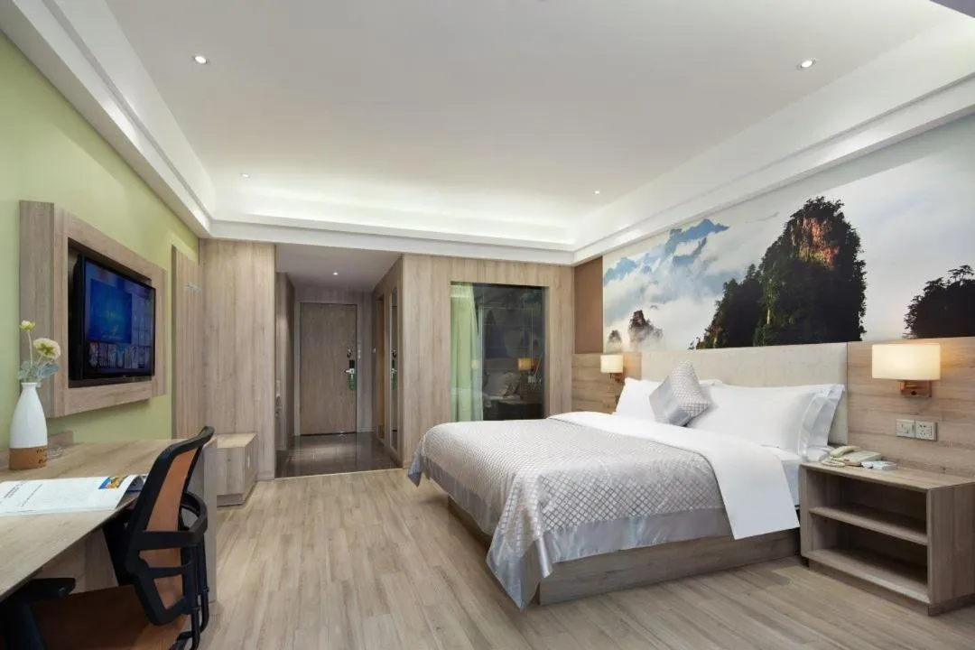 Bed in Morninginn, Zhangjiajie Tianmen Mountain