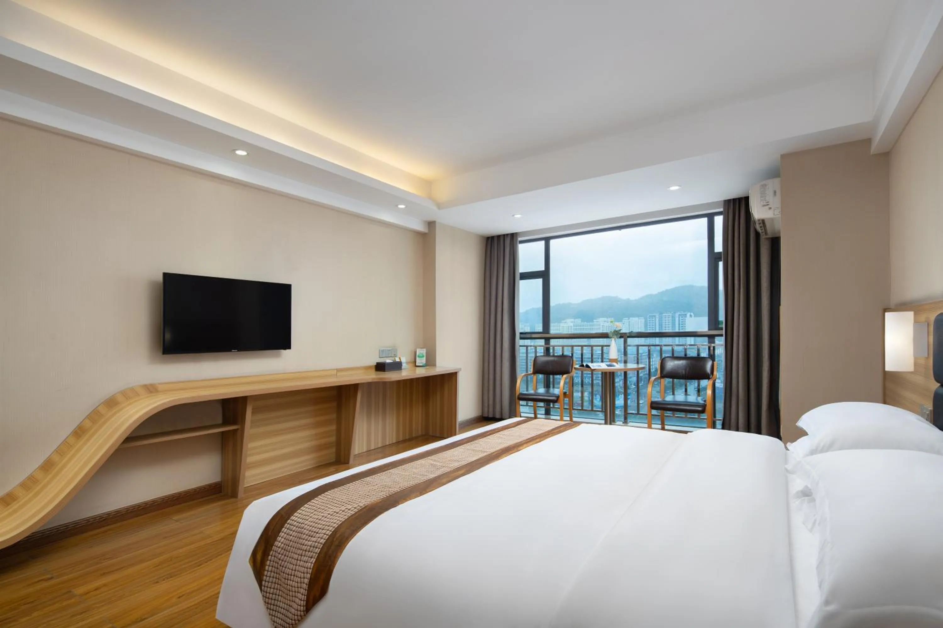 Bed in Morninginn, Zhangjiajie Tianmen Mountain