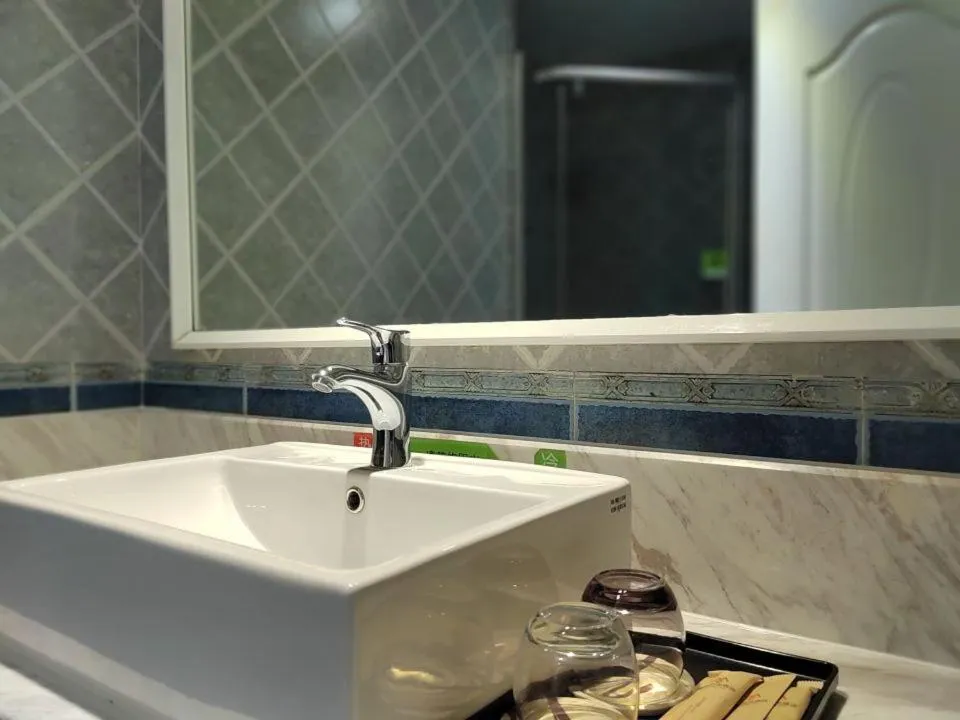 Bathroom in Morninginn, Zhangjiajie Tianmen Mountain