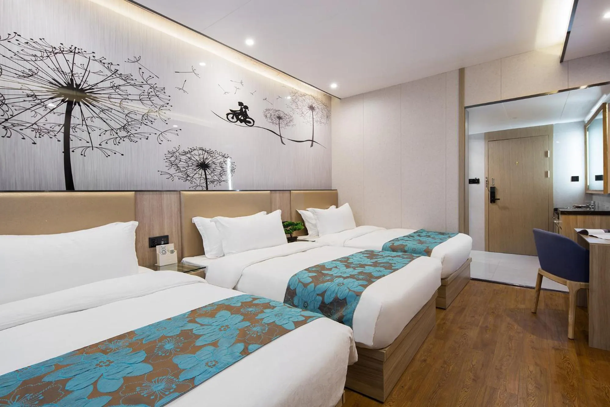 Bed in Morninginn, Phoenix Ancient City Tuojiang