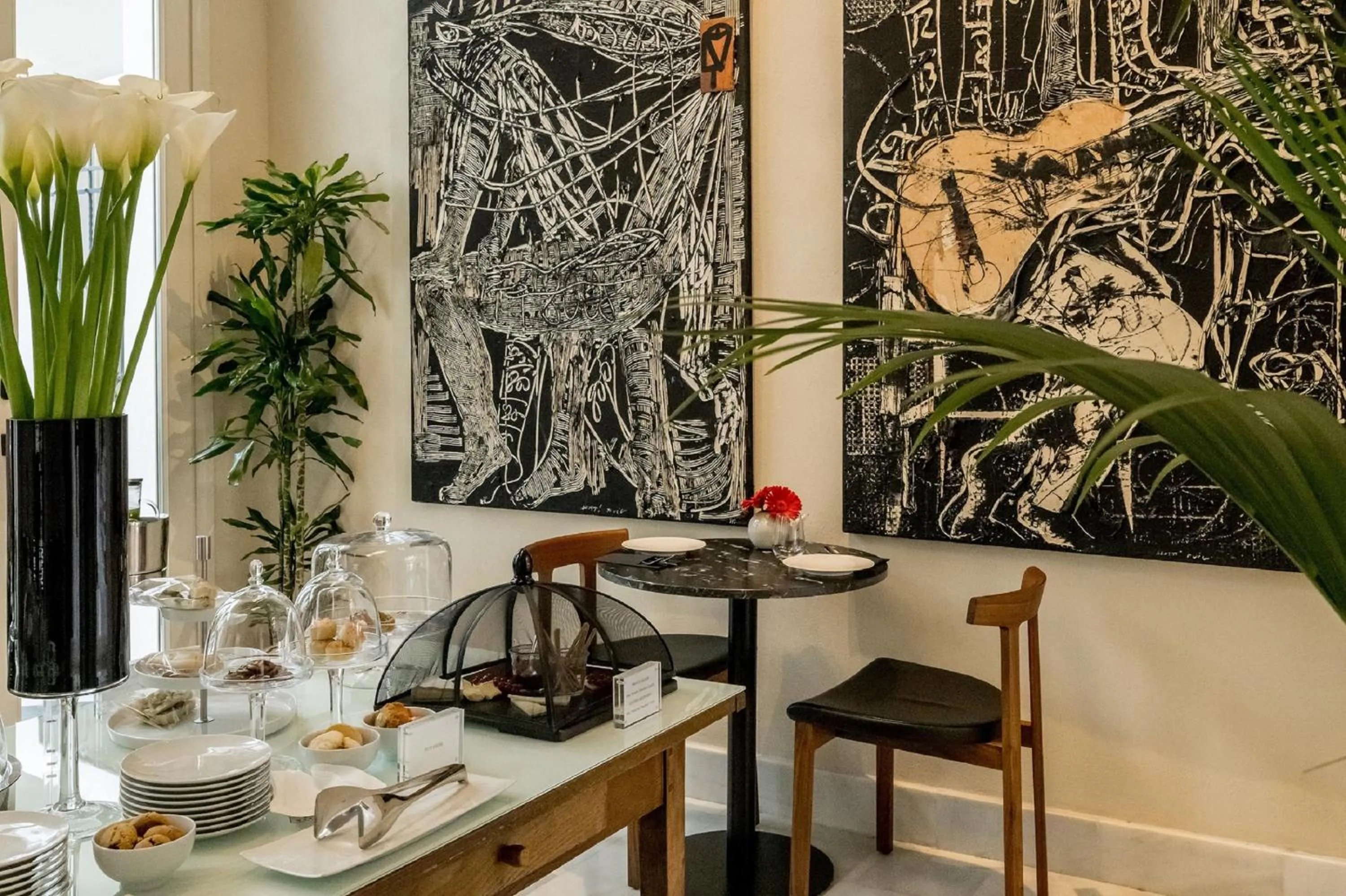 Food and drinks in Mercer Plaza Sevilla 5 GL