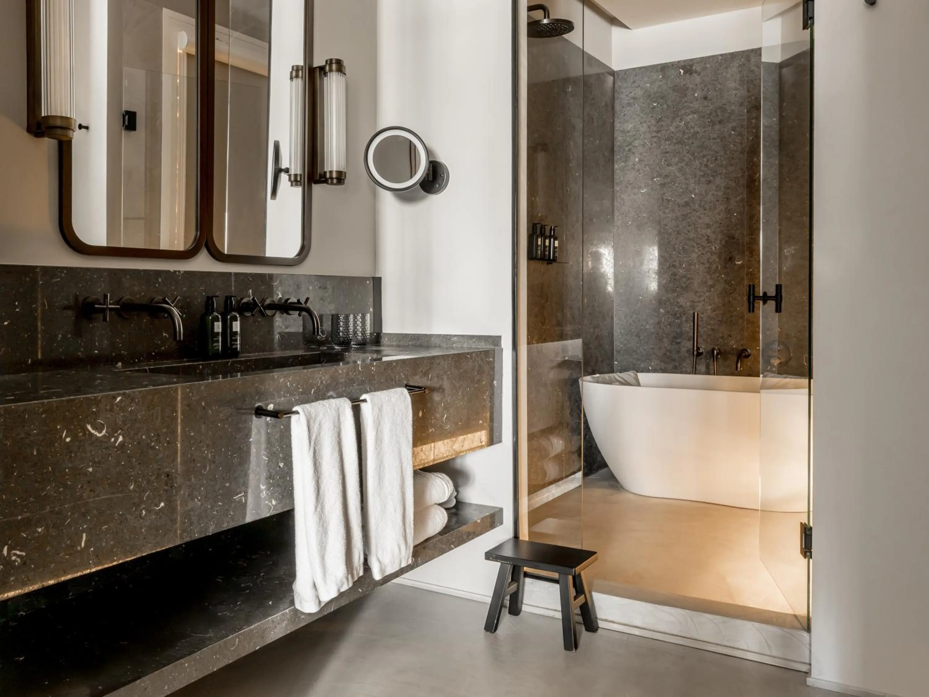 Bathroom in Mercer Plaza Sevilla 5 GL