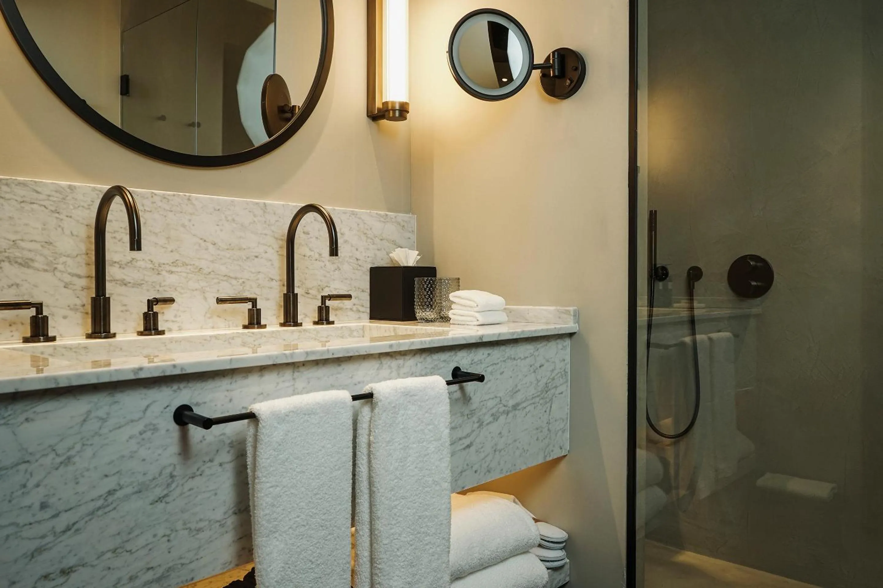 Bathroom in Mercer Plaza Sevilla 5 GL