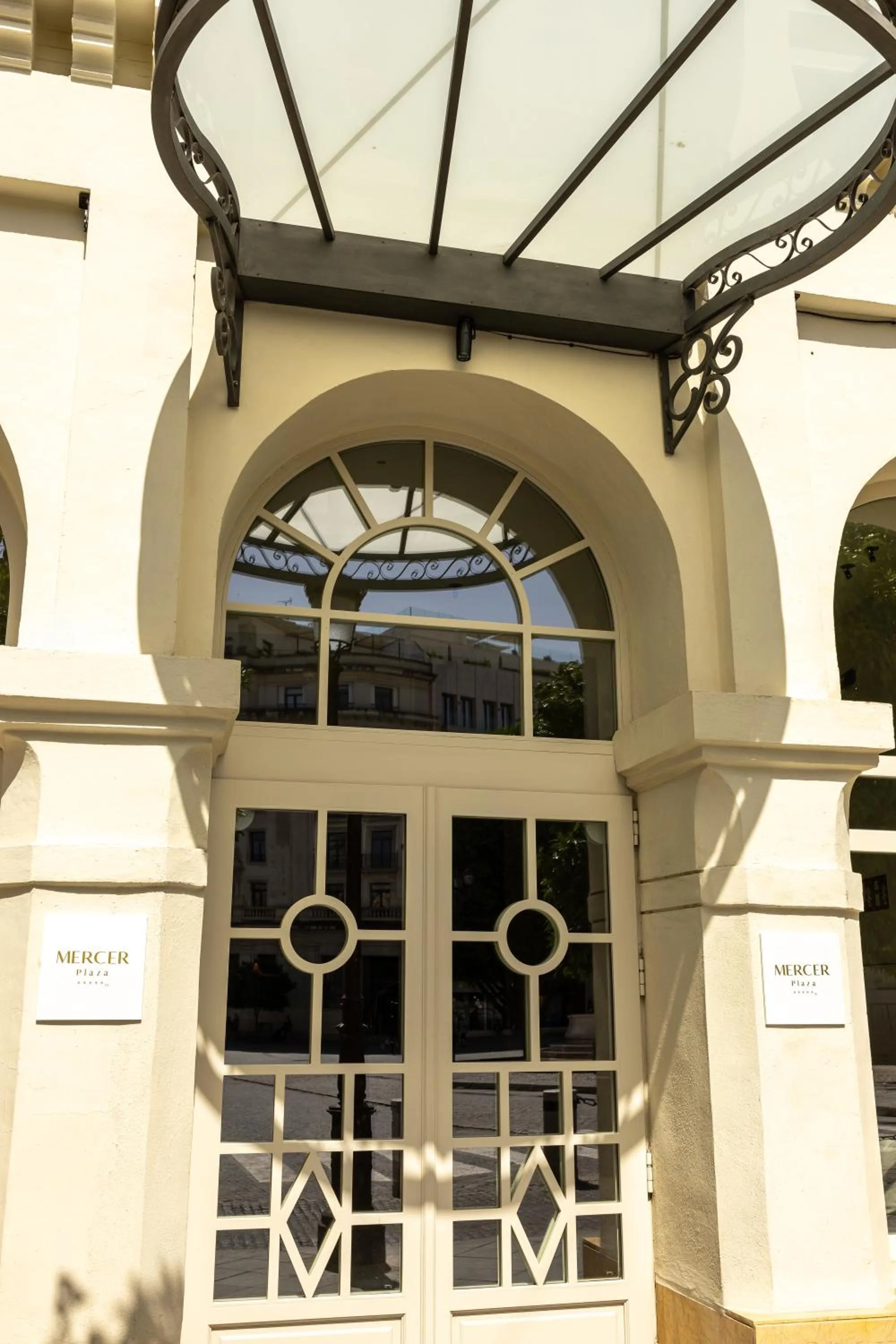 Property building in Mercer Plaza Sevilla 5 GL