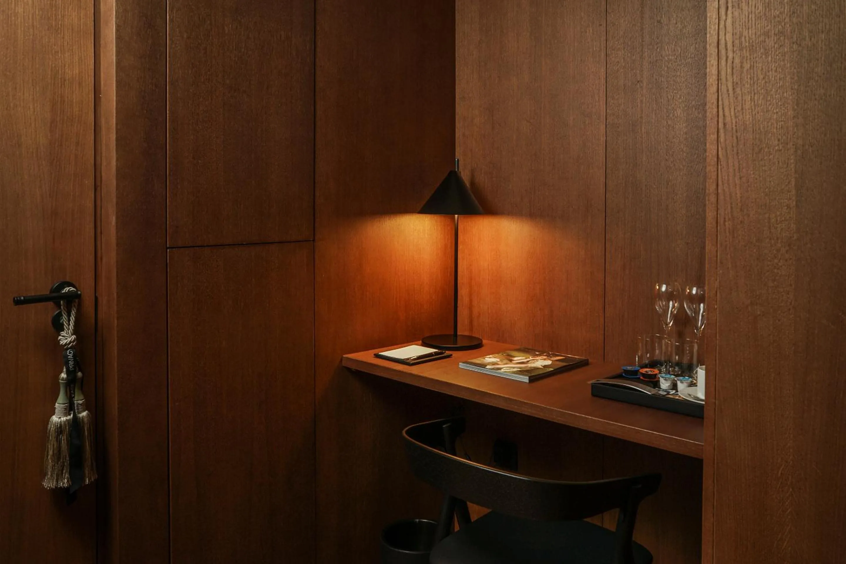 Photo of the whole room in Mercer Plaza Sevilla 5 GL