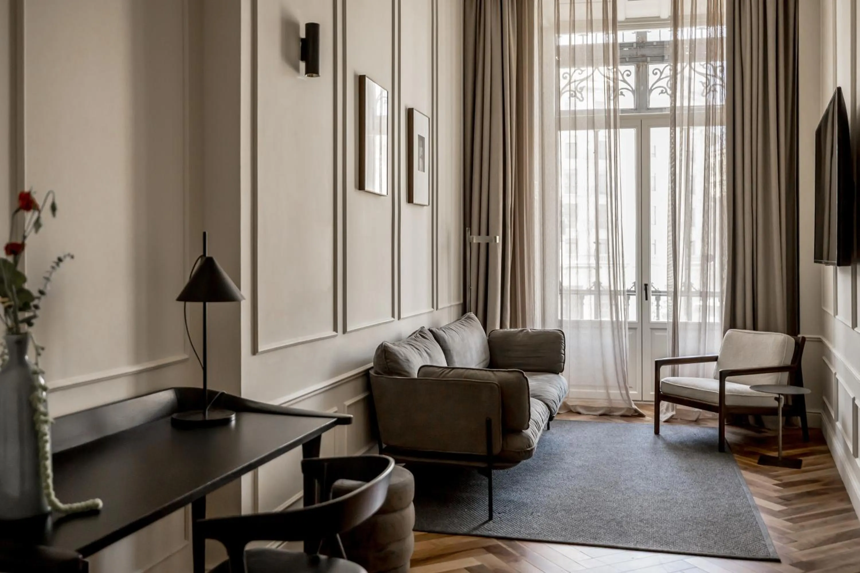 Seating area in Mercer Plaza Sevilla 5 GL