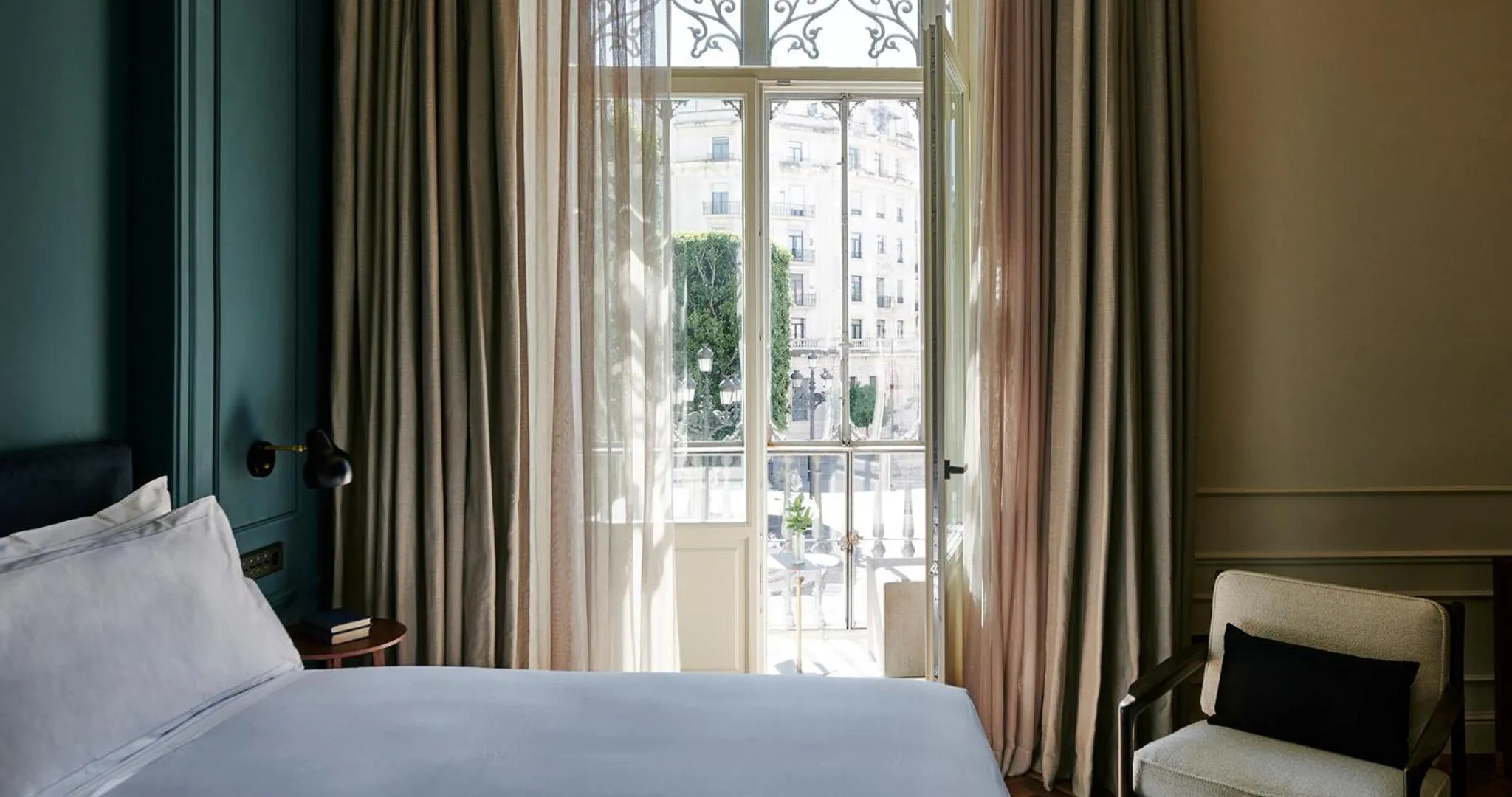 Bedroom, Bed in Mercer Plaza Sevilla 5 GL