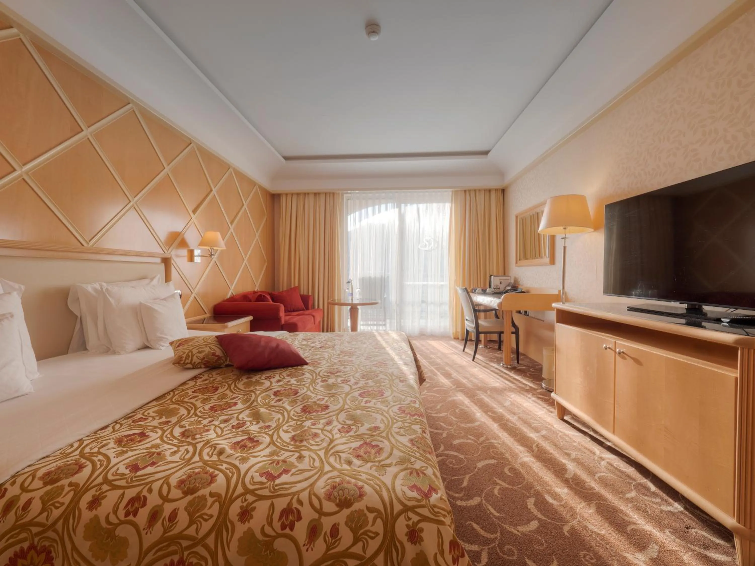 Bedroom, Bed in Splendid Conference & Spa Resort