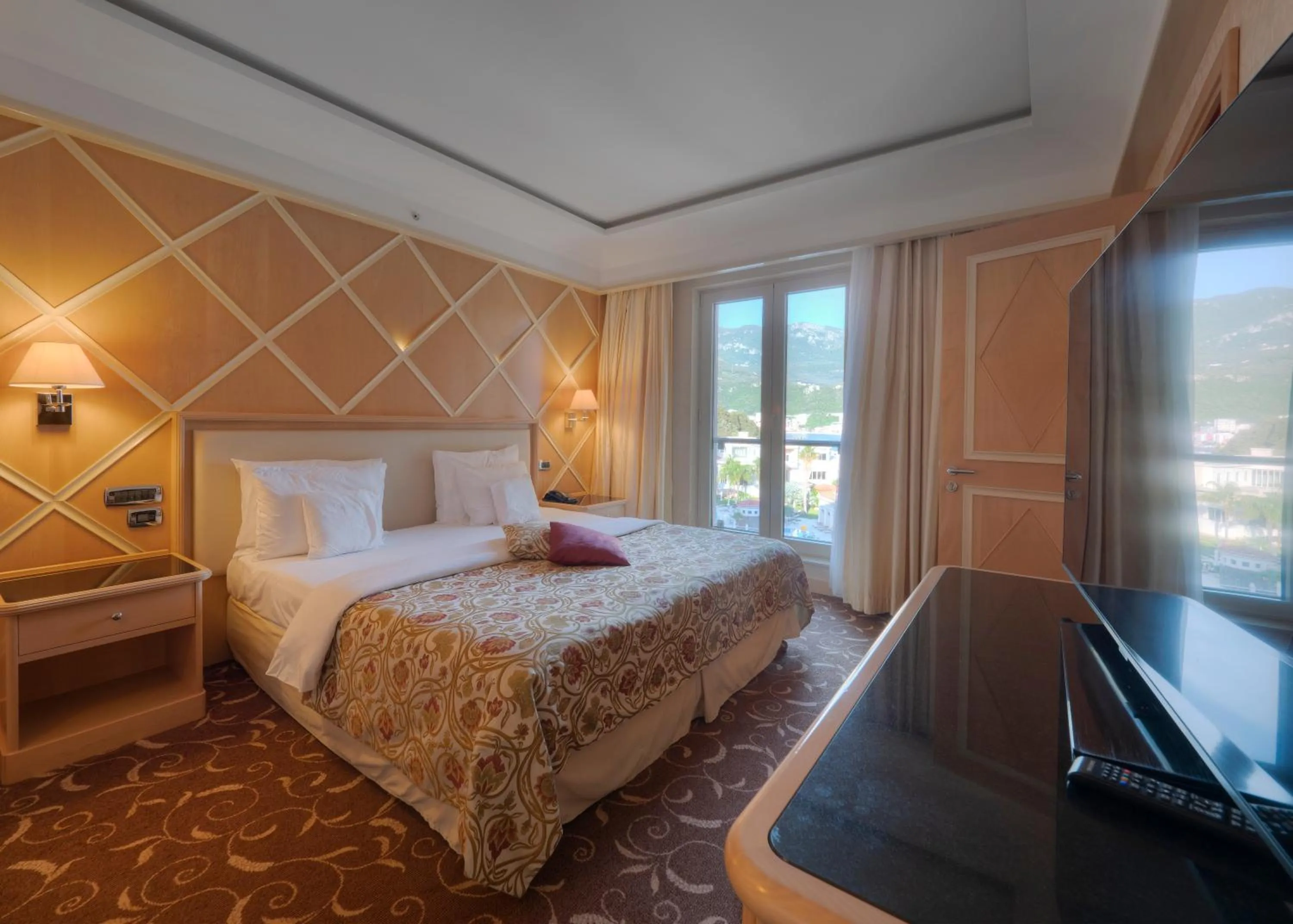 Bedroom, Bed in Splendid Conference & Spa Resort