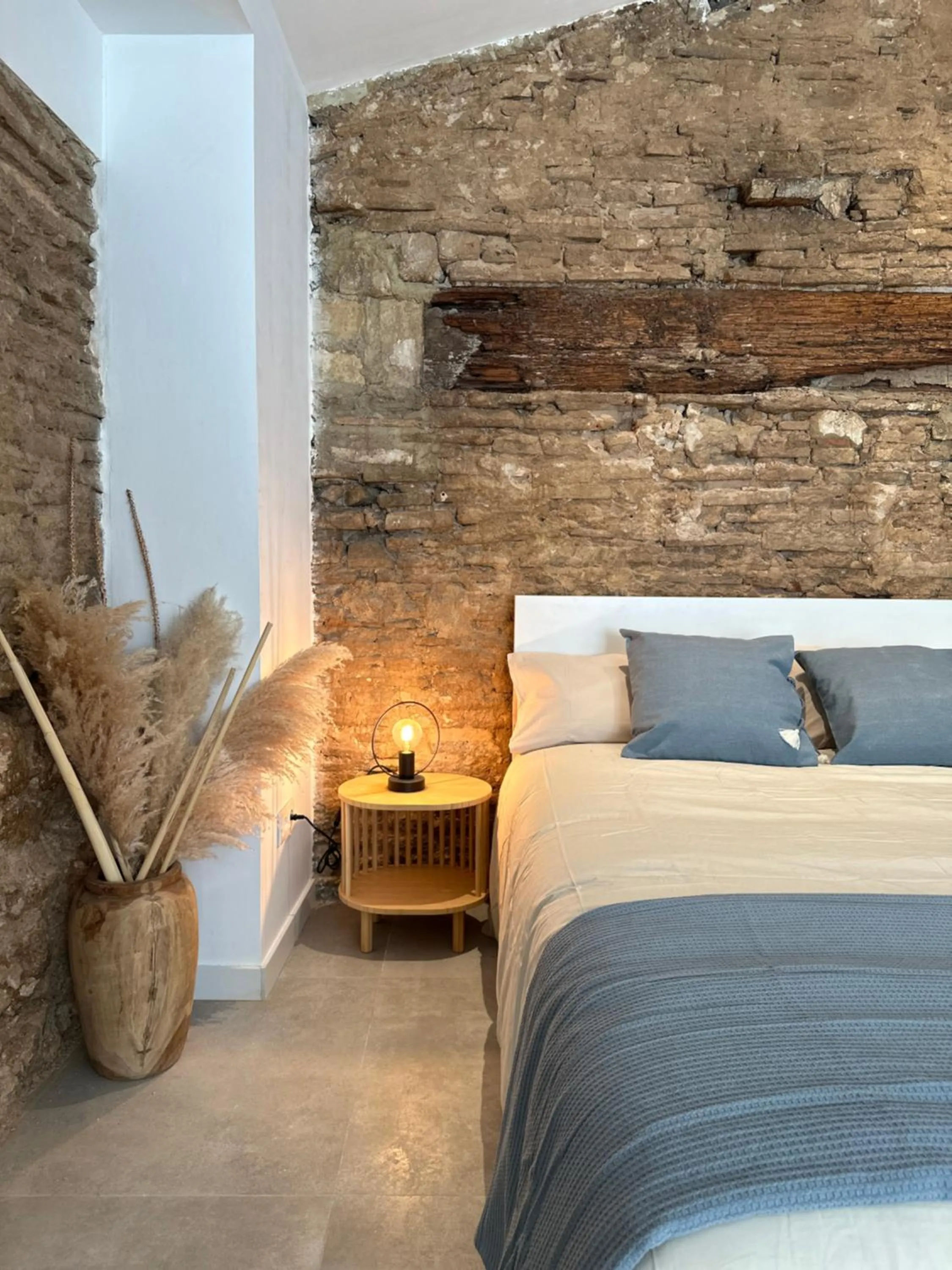 Bed in ART HOMES LAVADERO