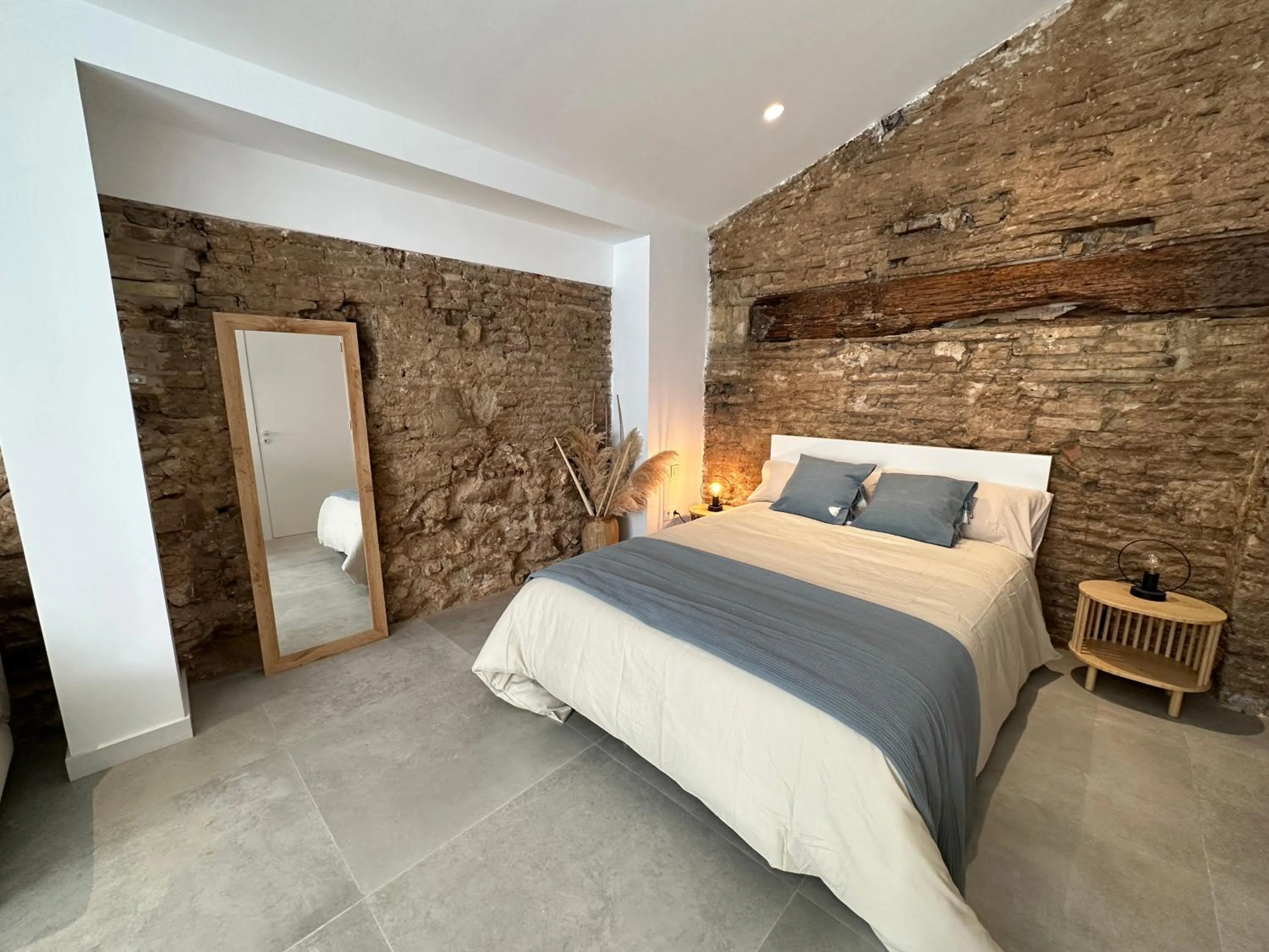 Bed in ART HOMES LAVADERO