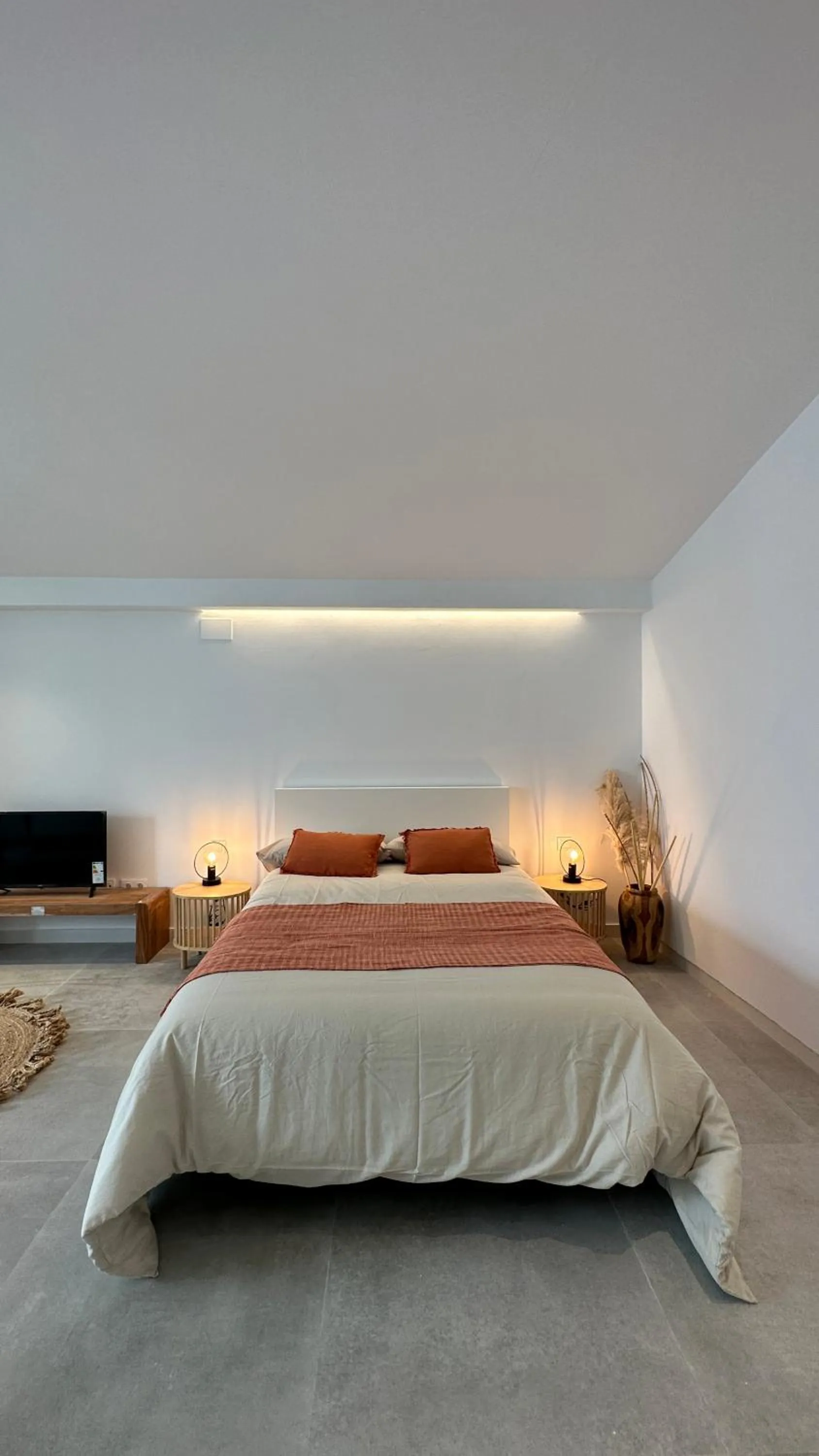 Bed in ART HOMES LAVADERO