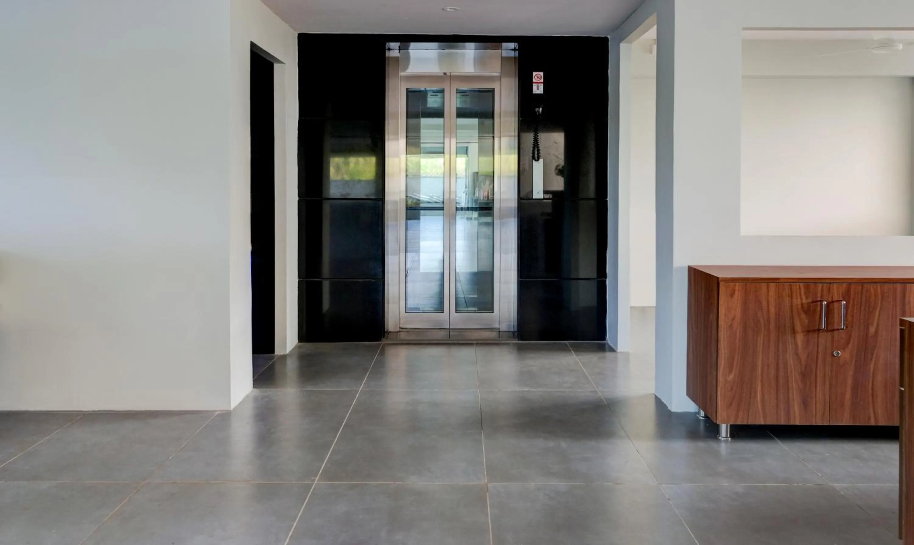 elevator in Treebo Rushi Grand