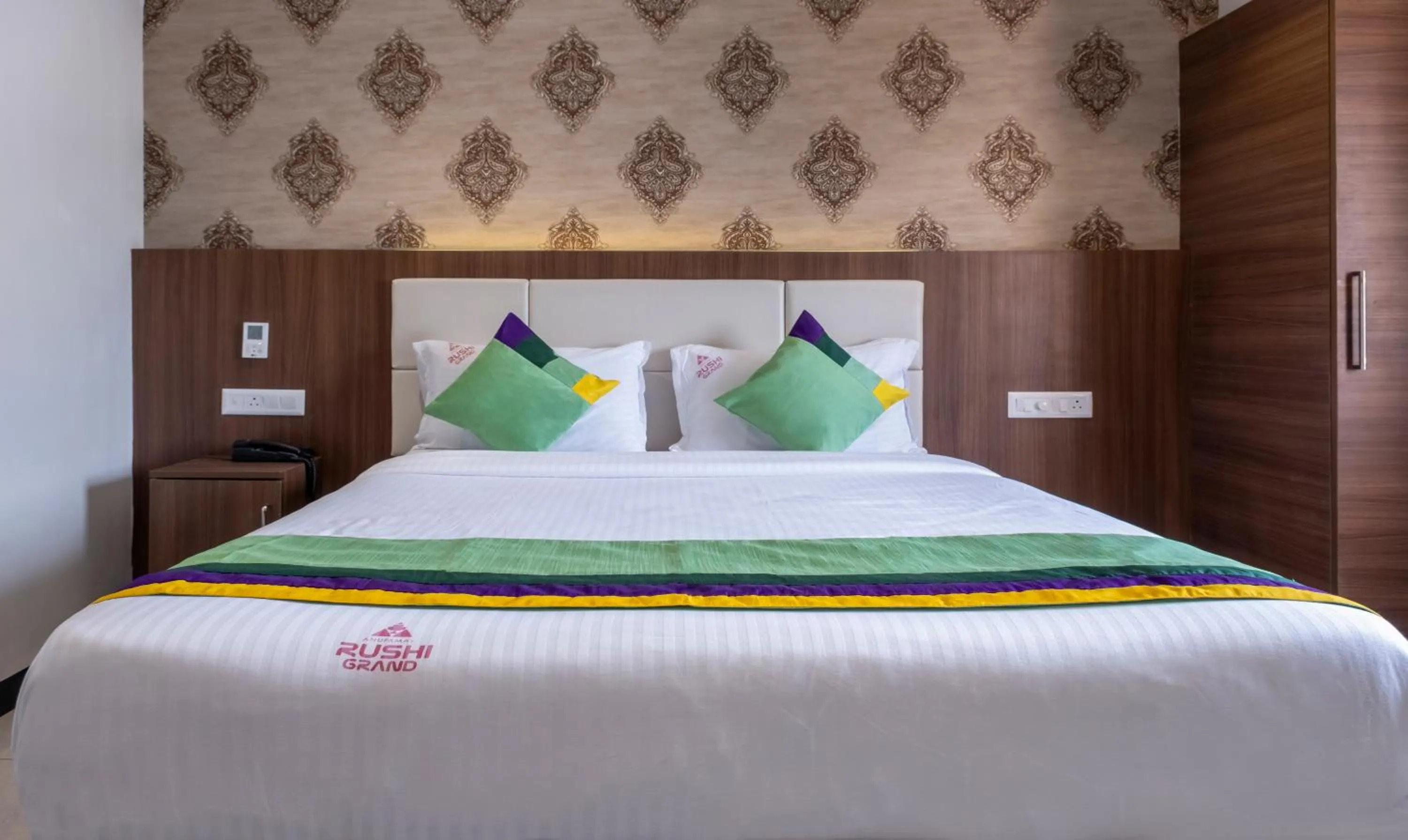 Bedroom, Bed in Treebo Rushi Grand