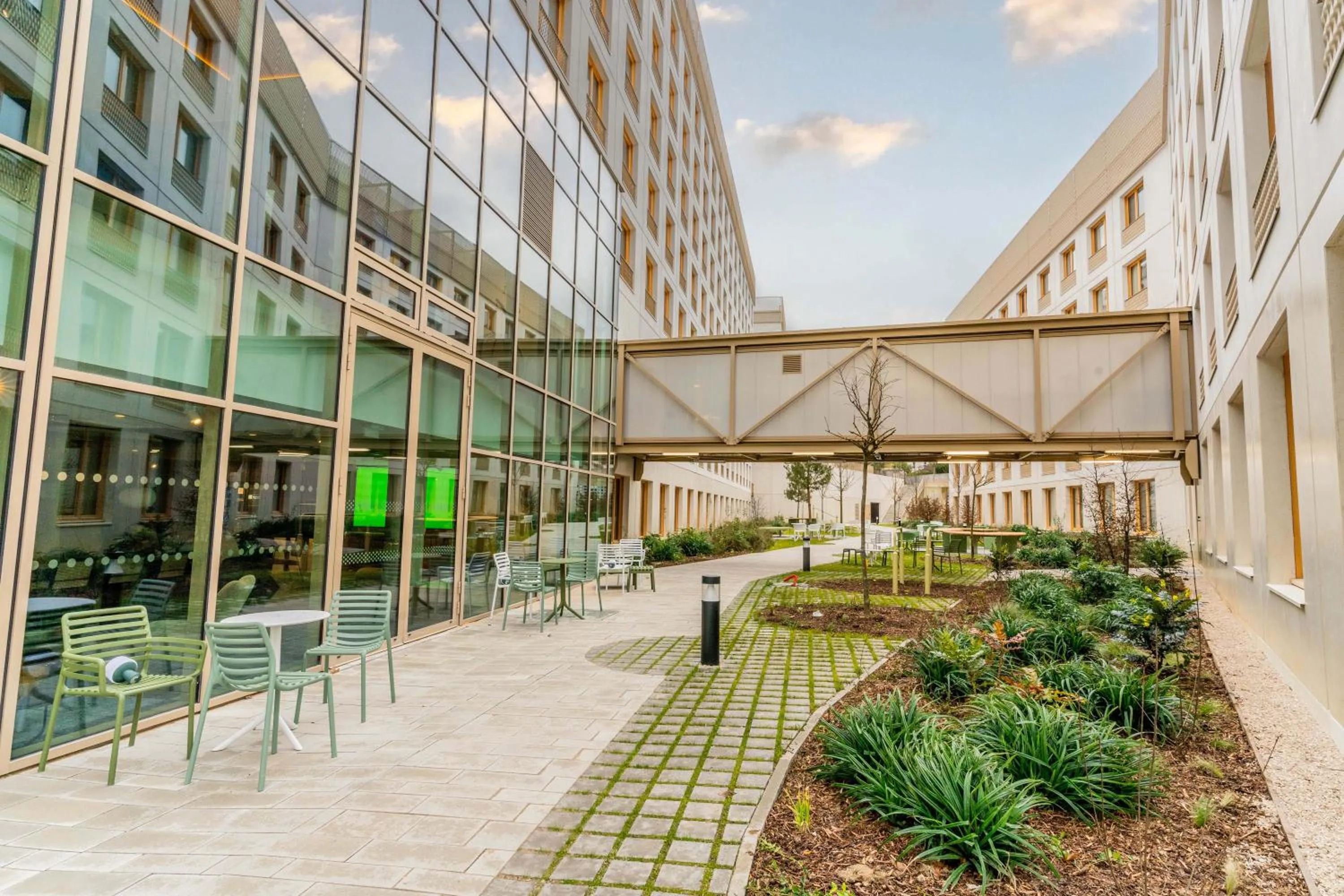 Garden in Ecla Paris Villejuif