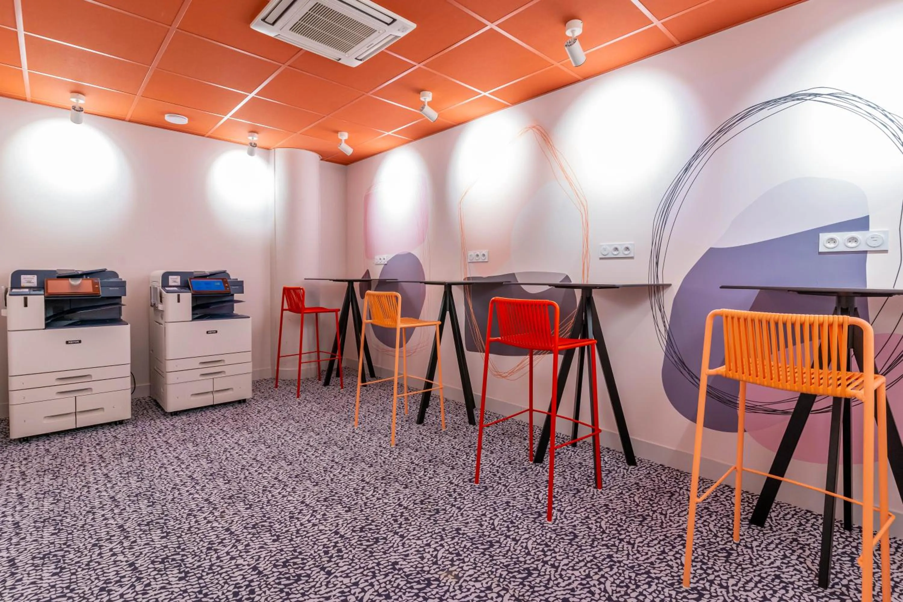 Business facilities in Ecla Paris Villejuif