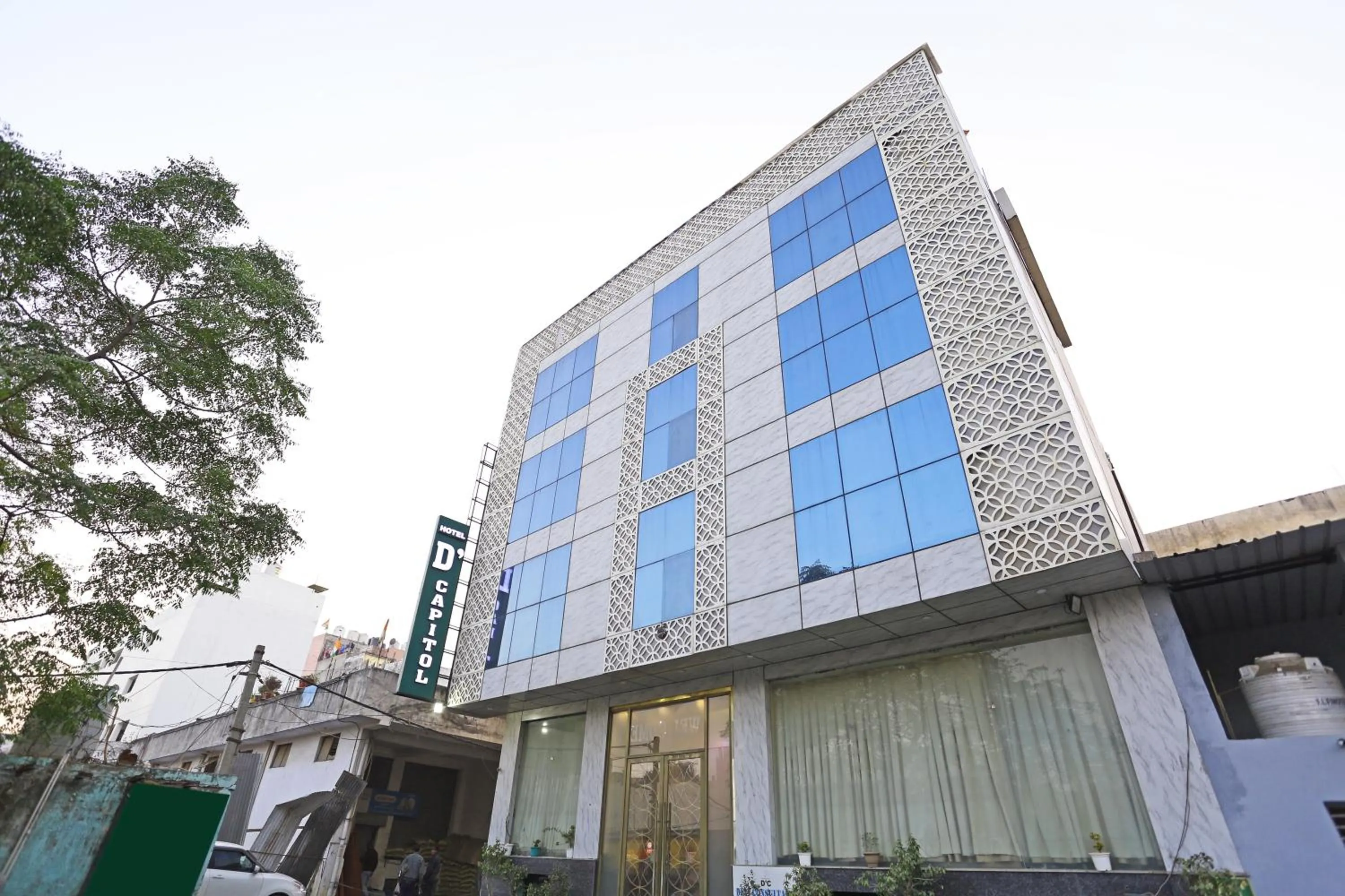 Property building in Hotel D'Capitol - Delhi Airport