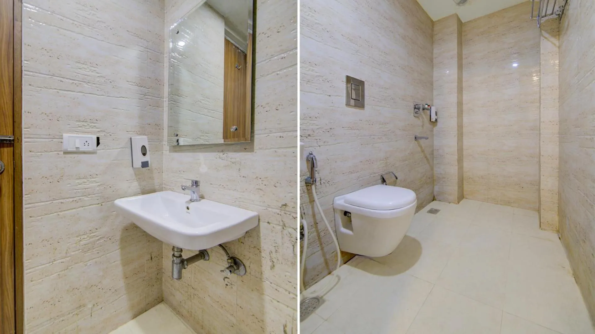 Shower in Hotel D'Capitol - Delhi Airport