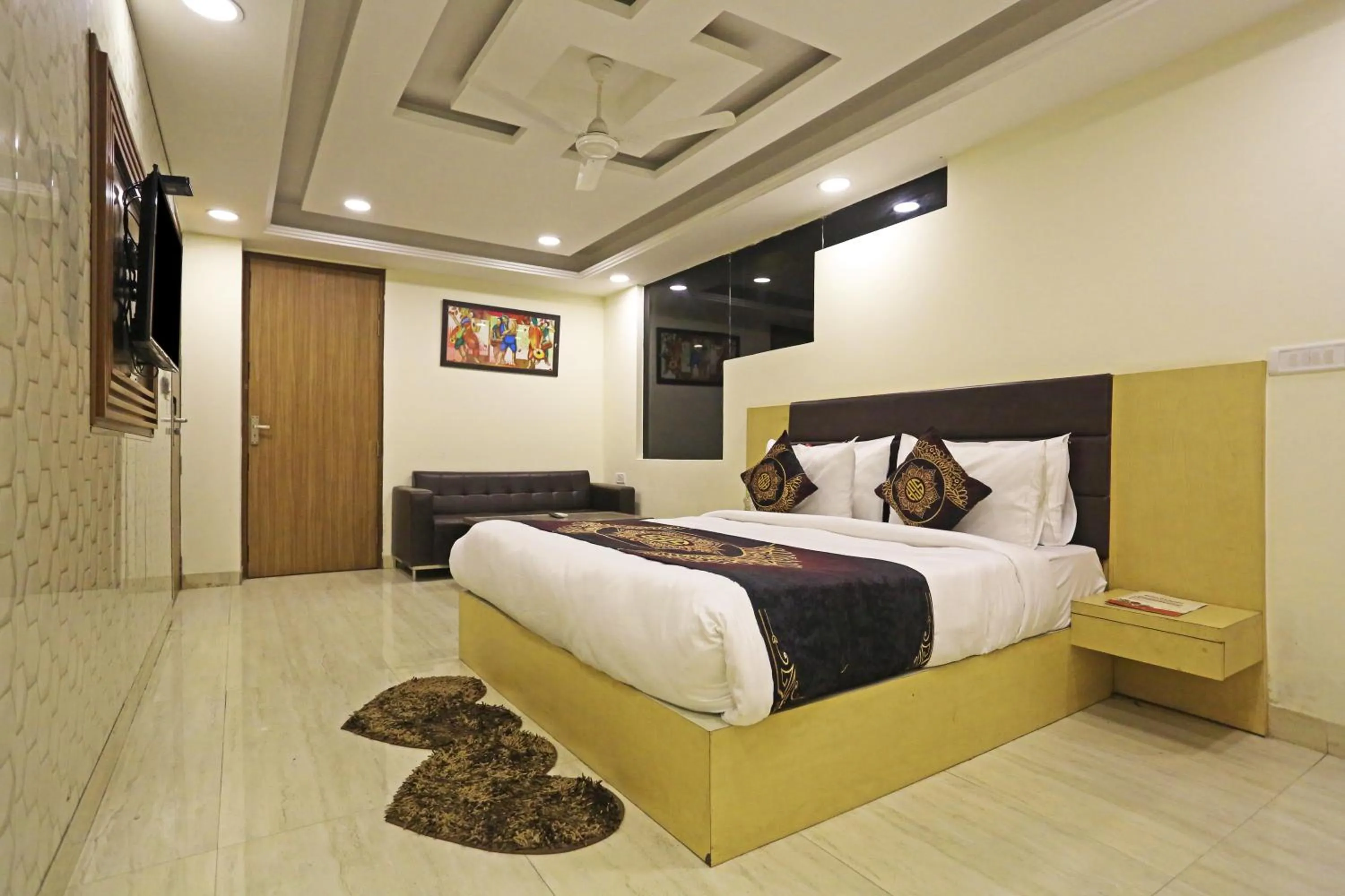 Bed in Hotel D'Capitol - Delhi Airport