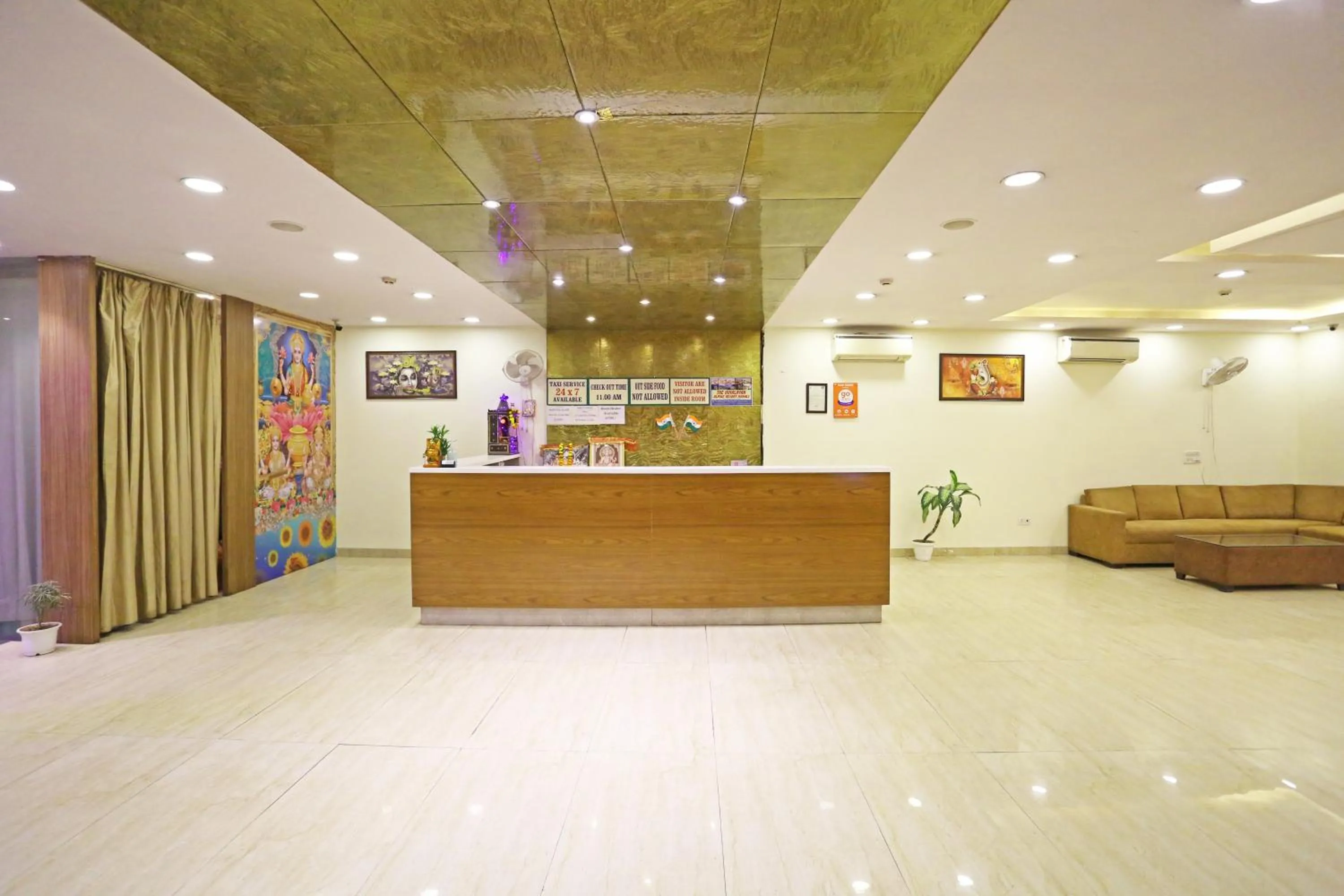 Lobby or reception in Hotel D'Capitol - Delhi Airport