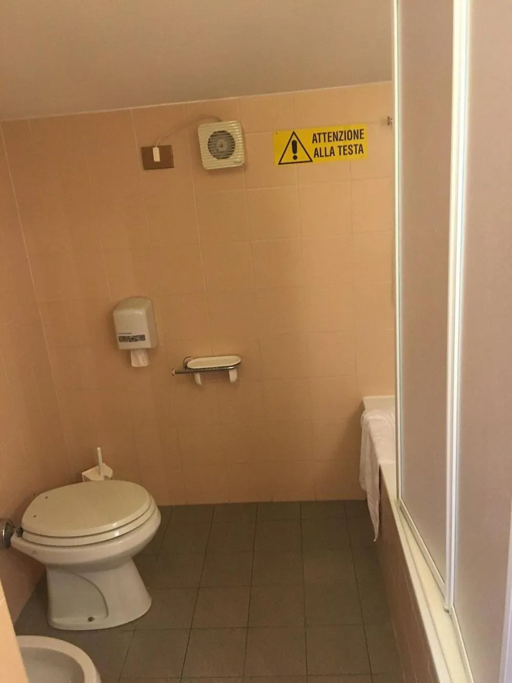 Toilet in Hotel Garden Bologna