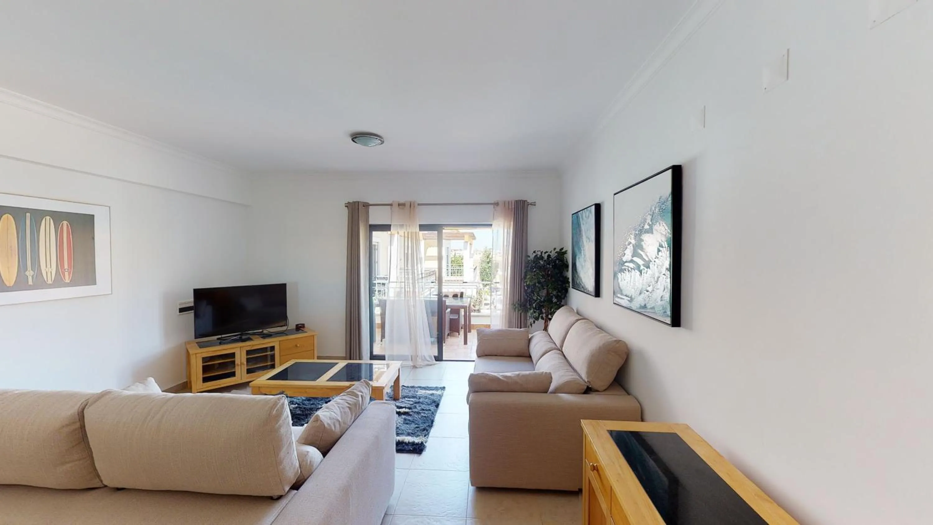 Amazing 2 Bedroom Apartment near beach with pool